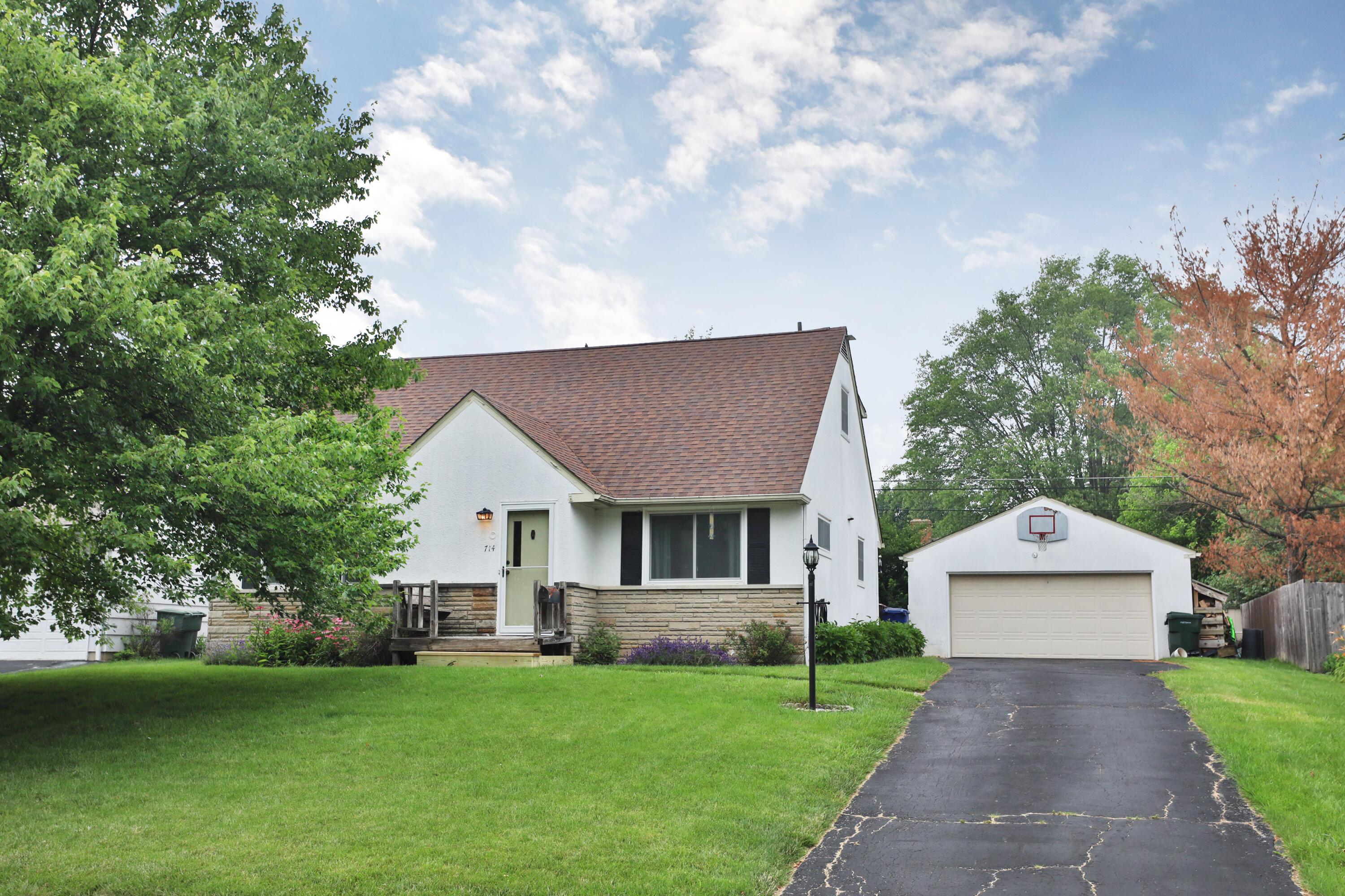 714 Island Court — photo