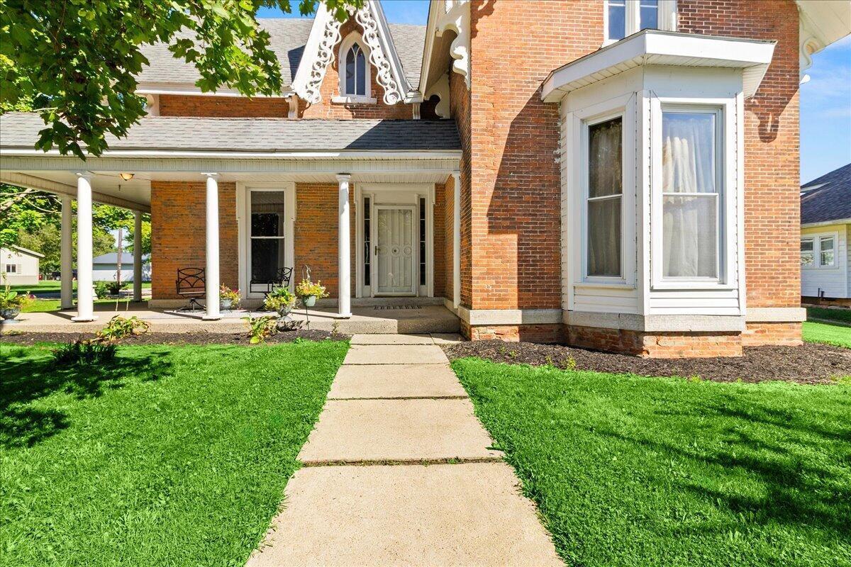 312 Race Street — photo