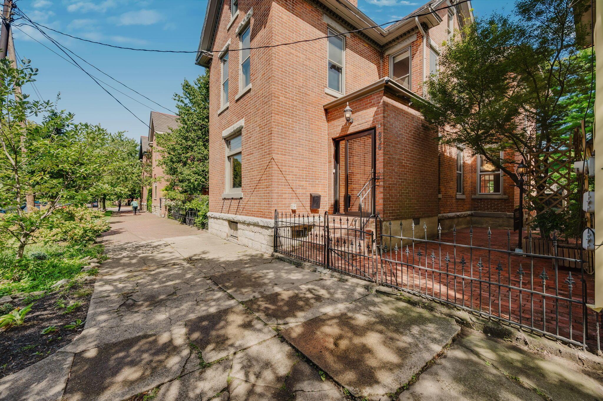 836 Mohawk Street — photo