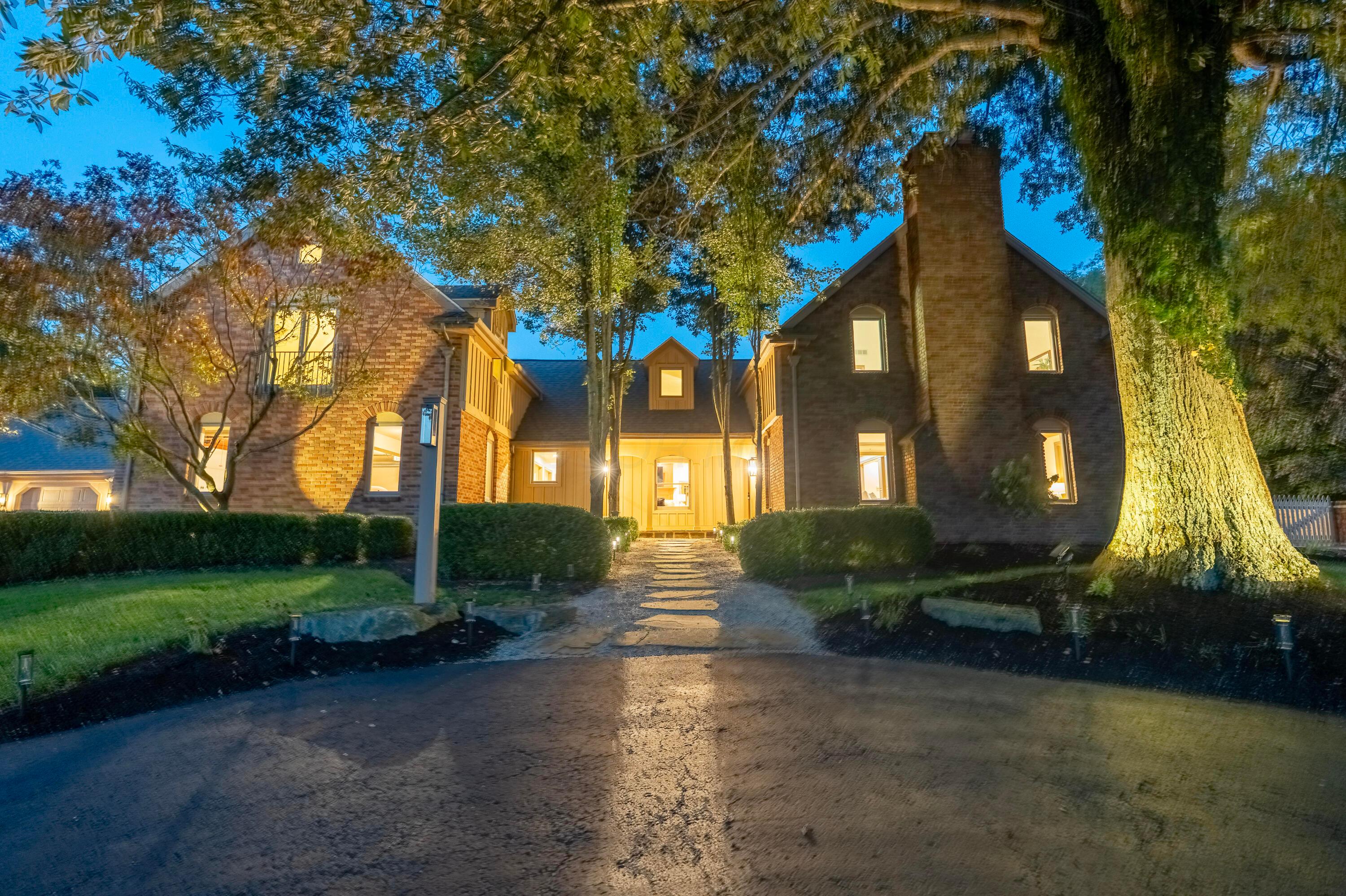 7601 Perry Road — photo
