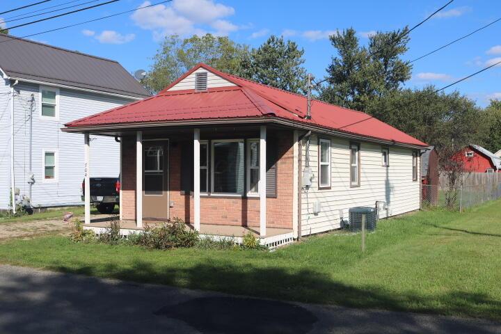 704 Broadway Street — photo