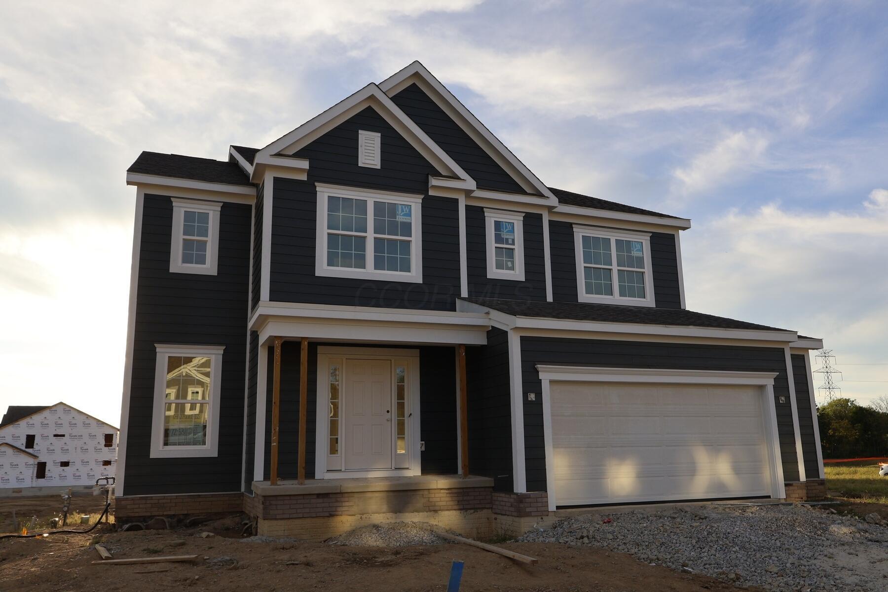 568 Fadley Loop E — photo