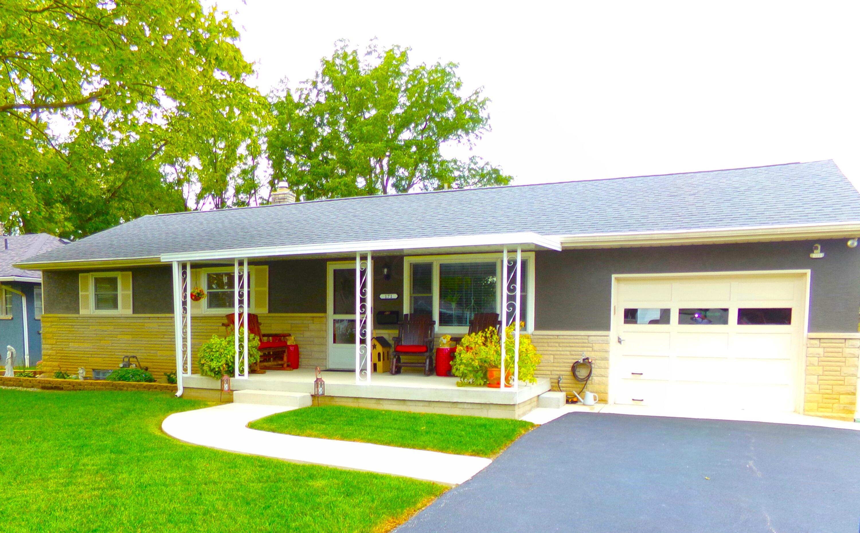 171 Maple Drive — photo