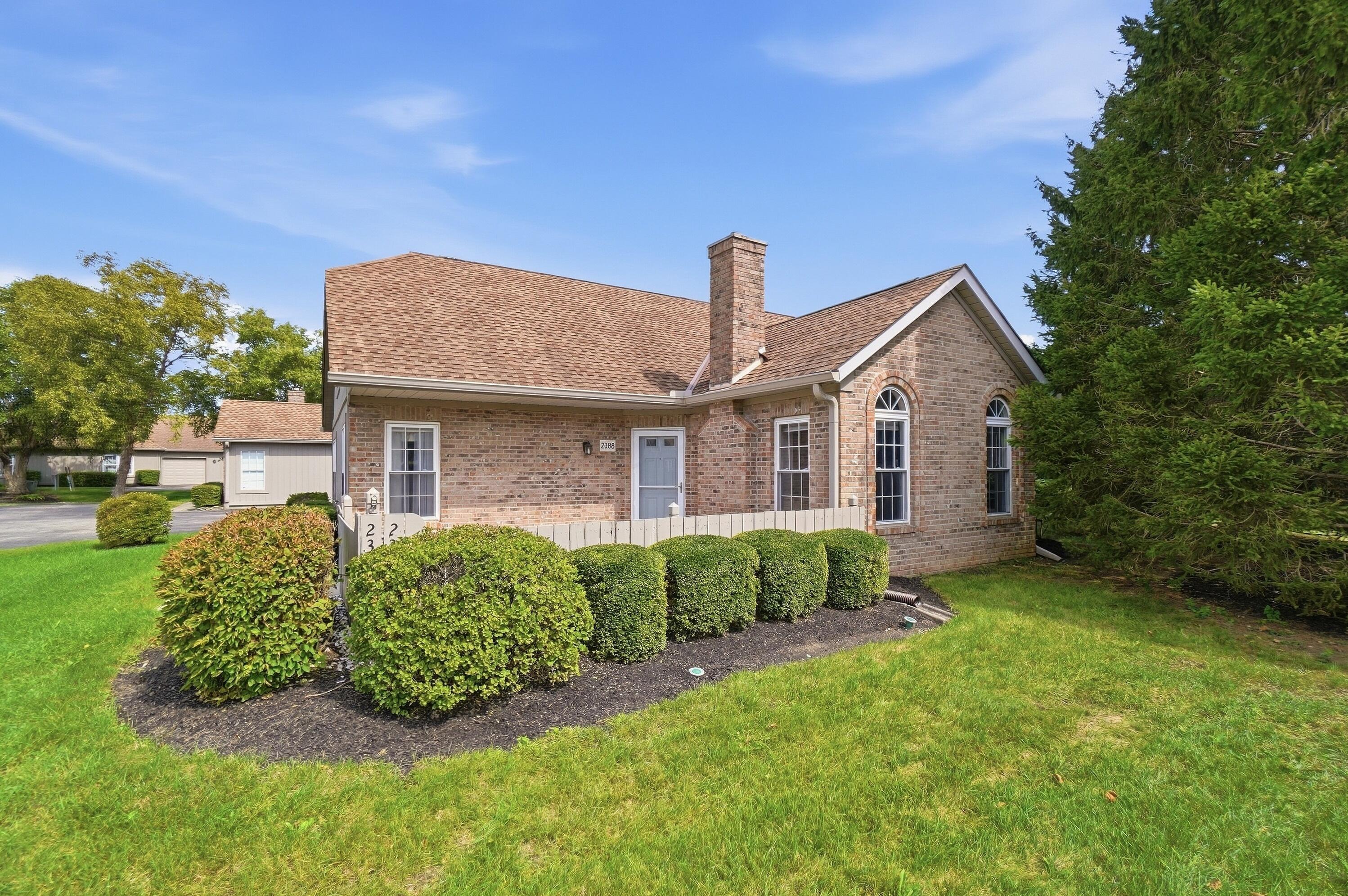 2388 Willowside Lane — photo