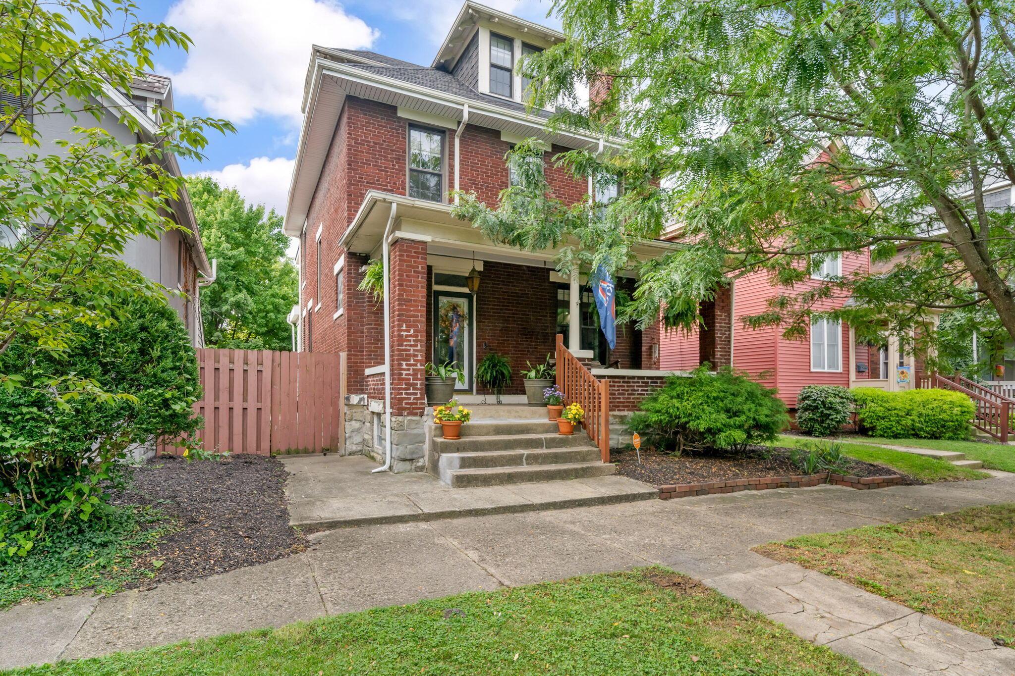 449 E Stewart Avenue — photo