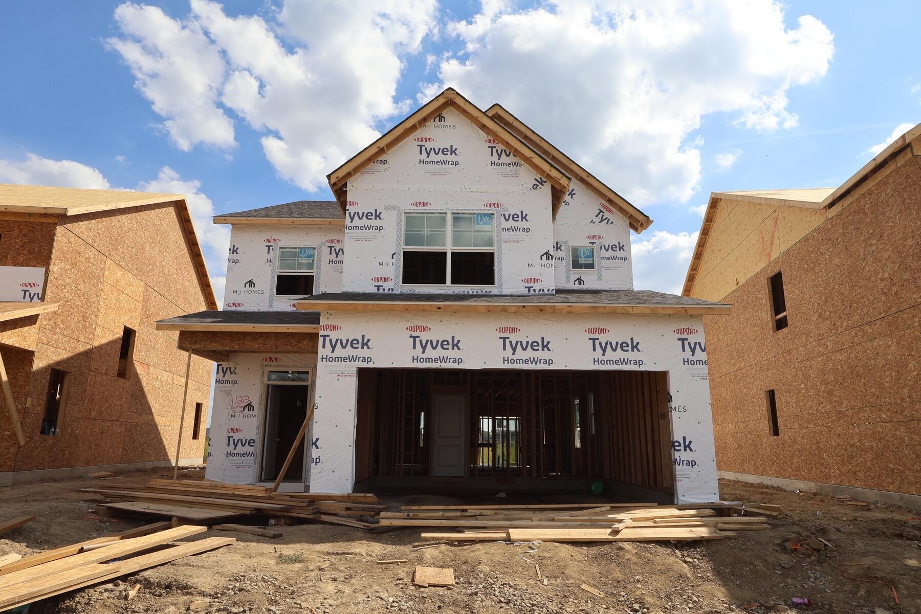 1122 Brittany Drive — photo
