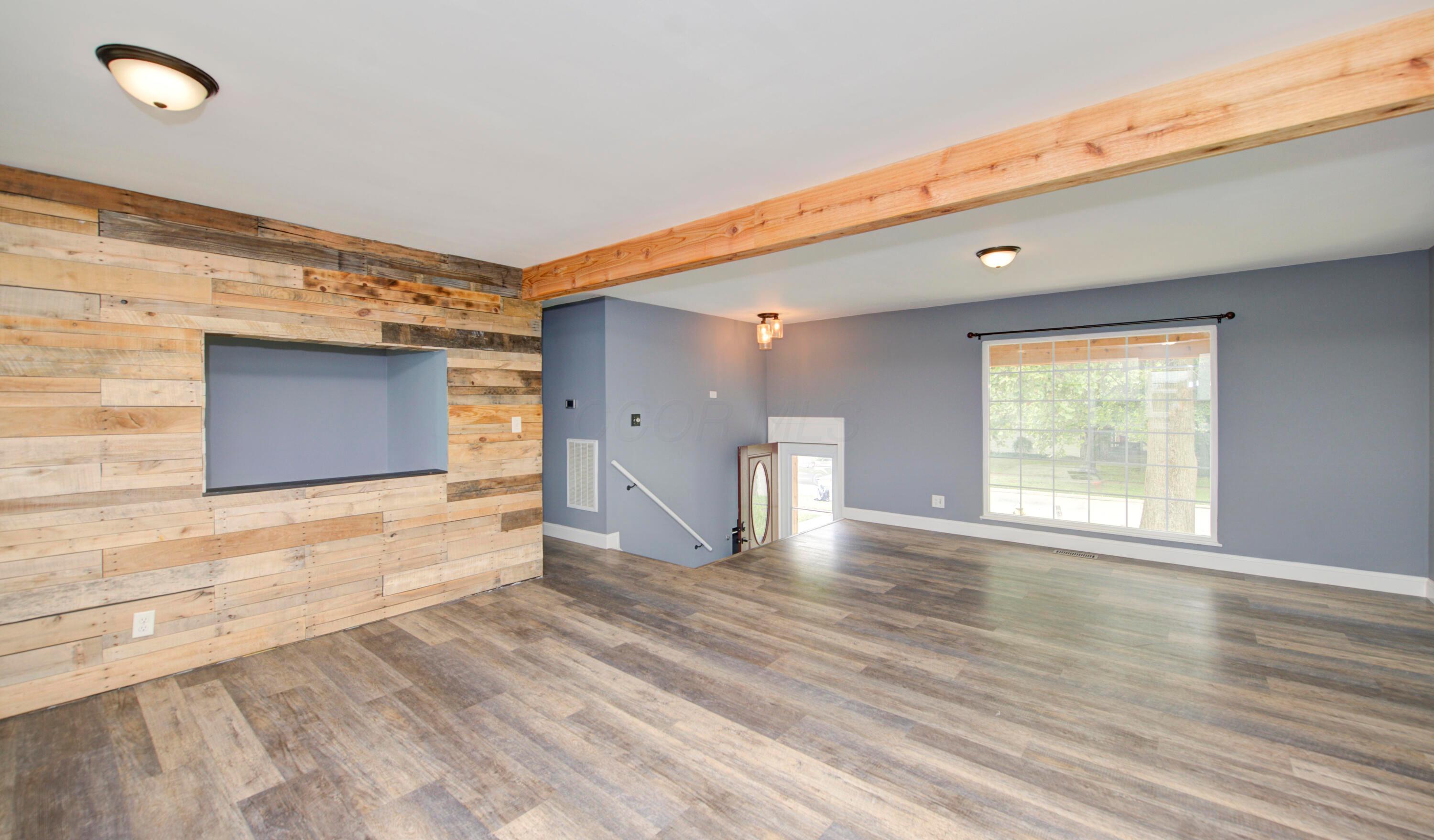 5130 Edgeview Road — photo