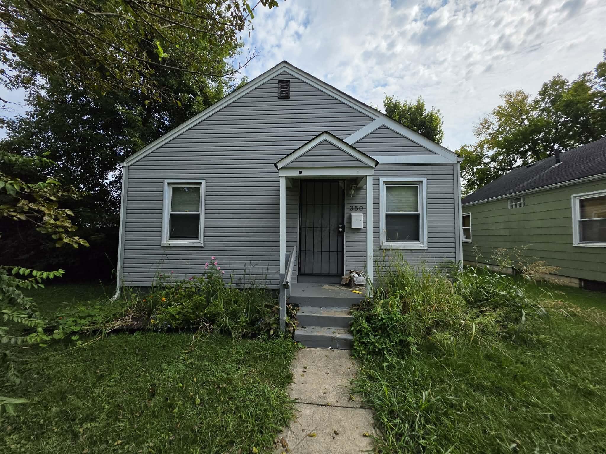 350 Wrexham Avenue — photo