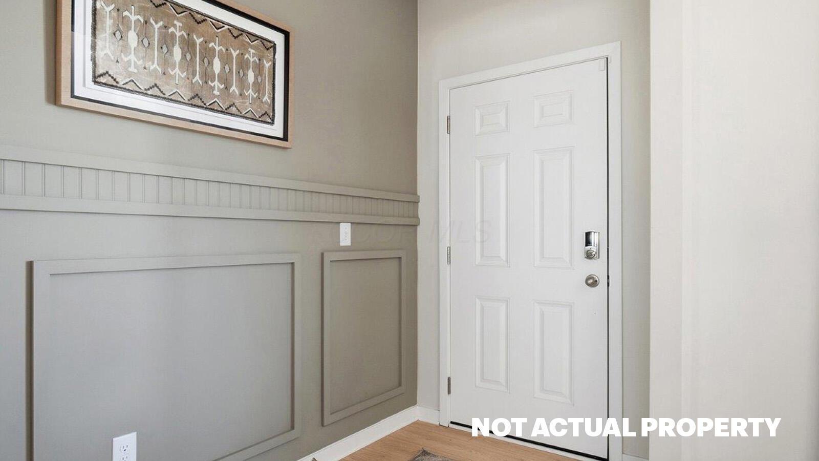 1159 Stratford Way — photo