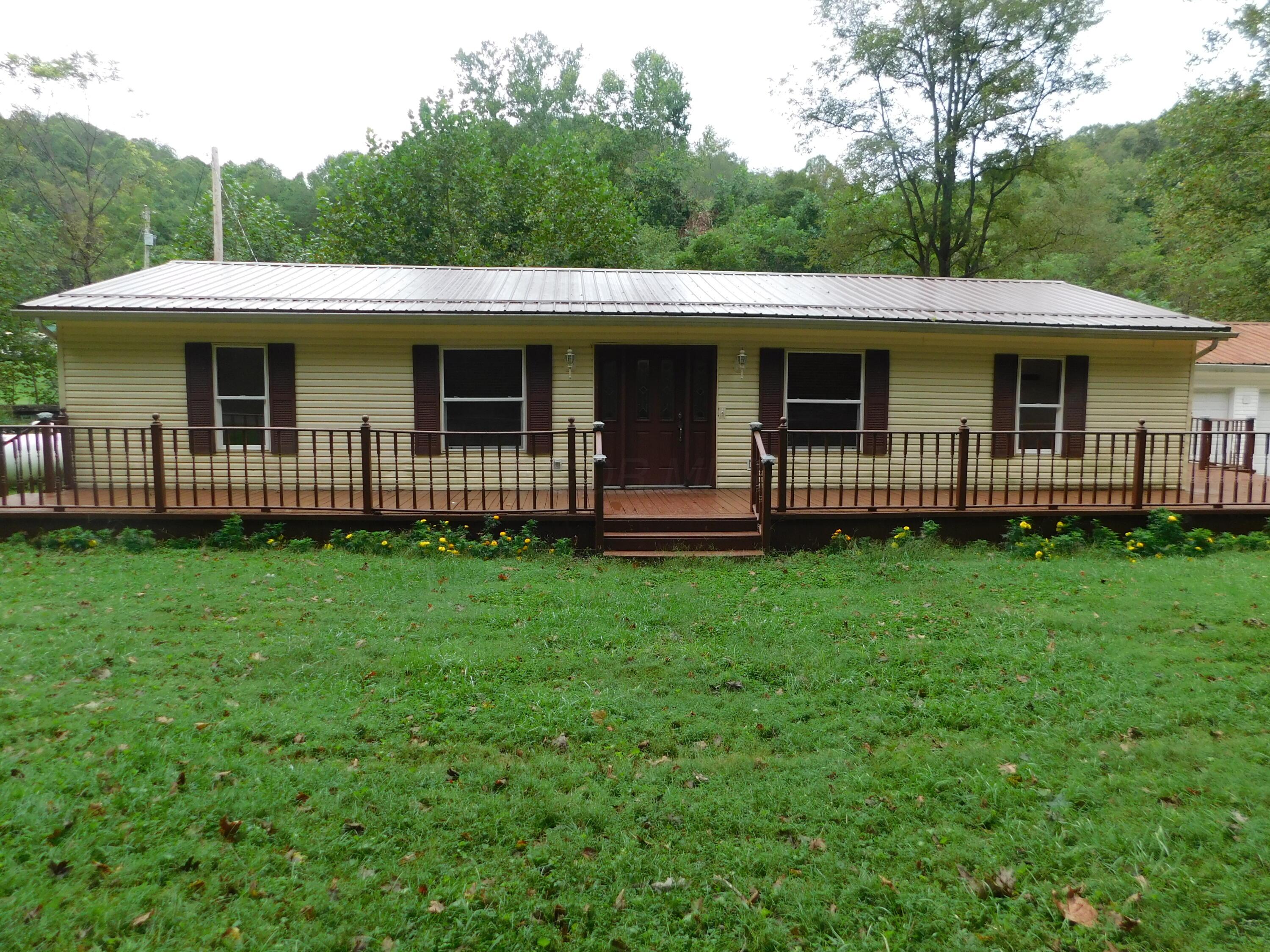 22529 Conrad Road — photo