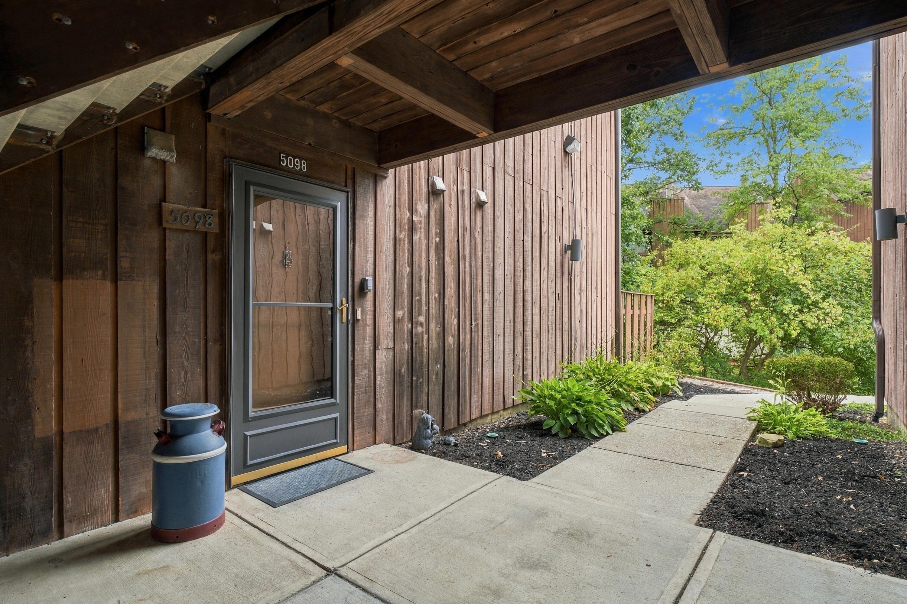 5098 Strawpocket Lane, 3 — photo