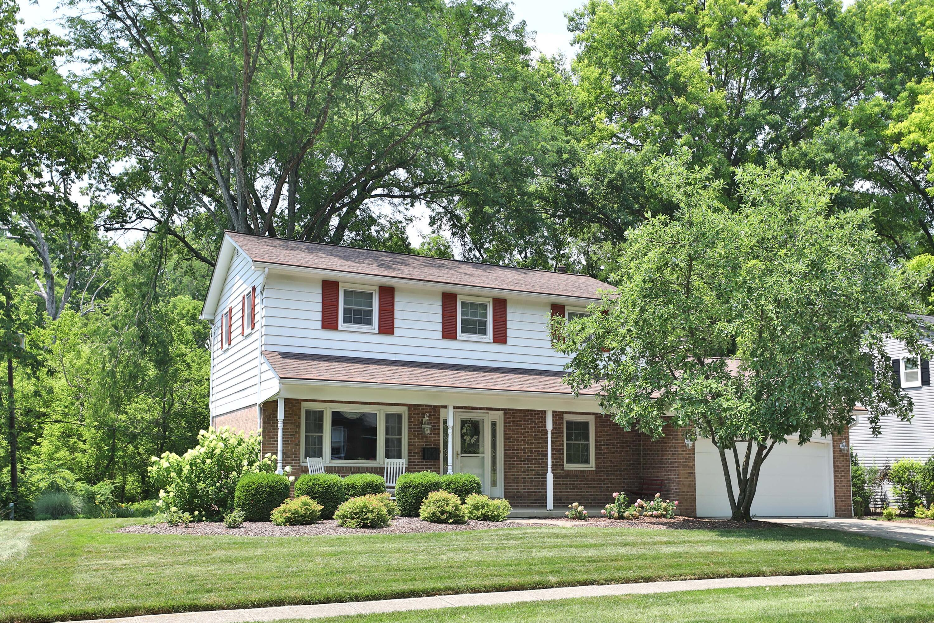 105 Hillcrest Drive — photo