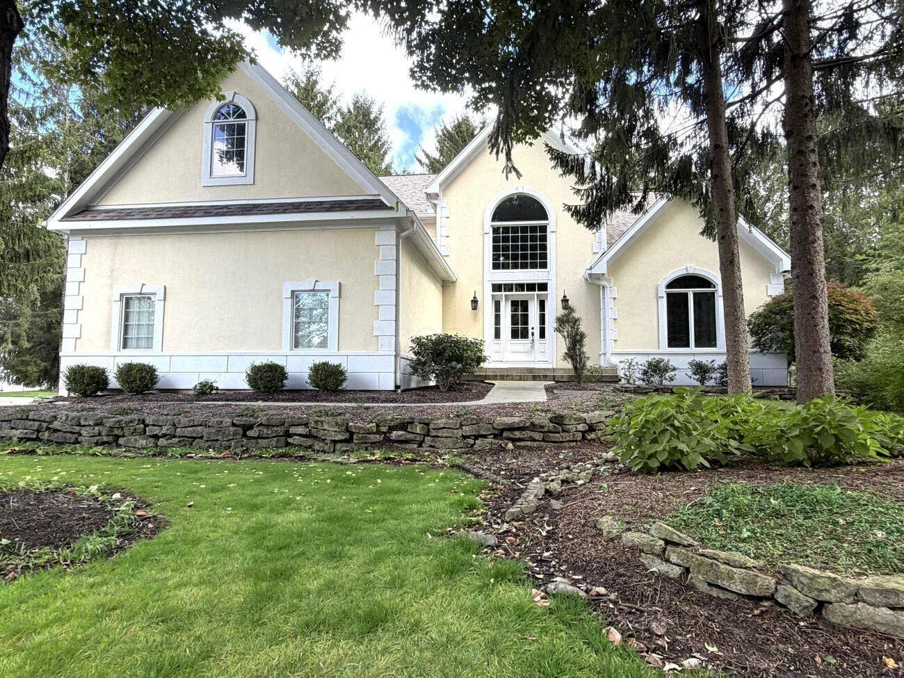 220 Bent Pines Court — photo