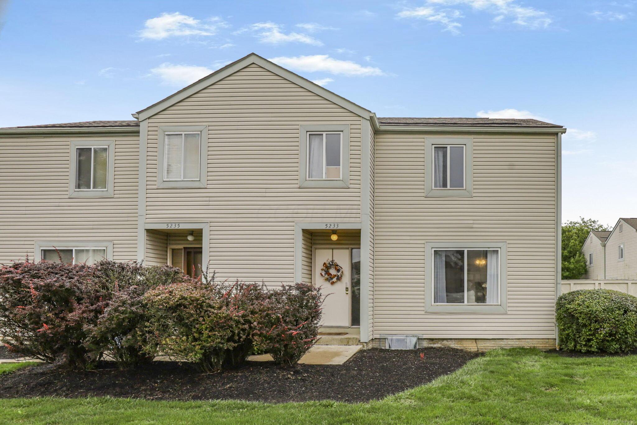 5233 Captains Court — photo