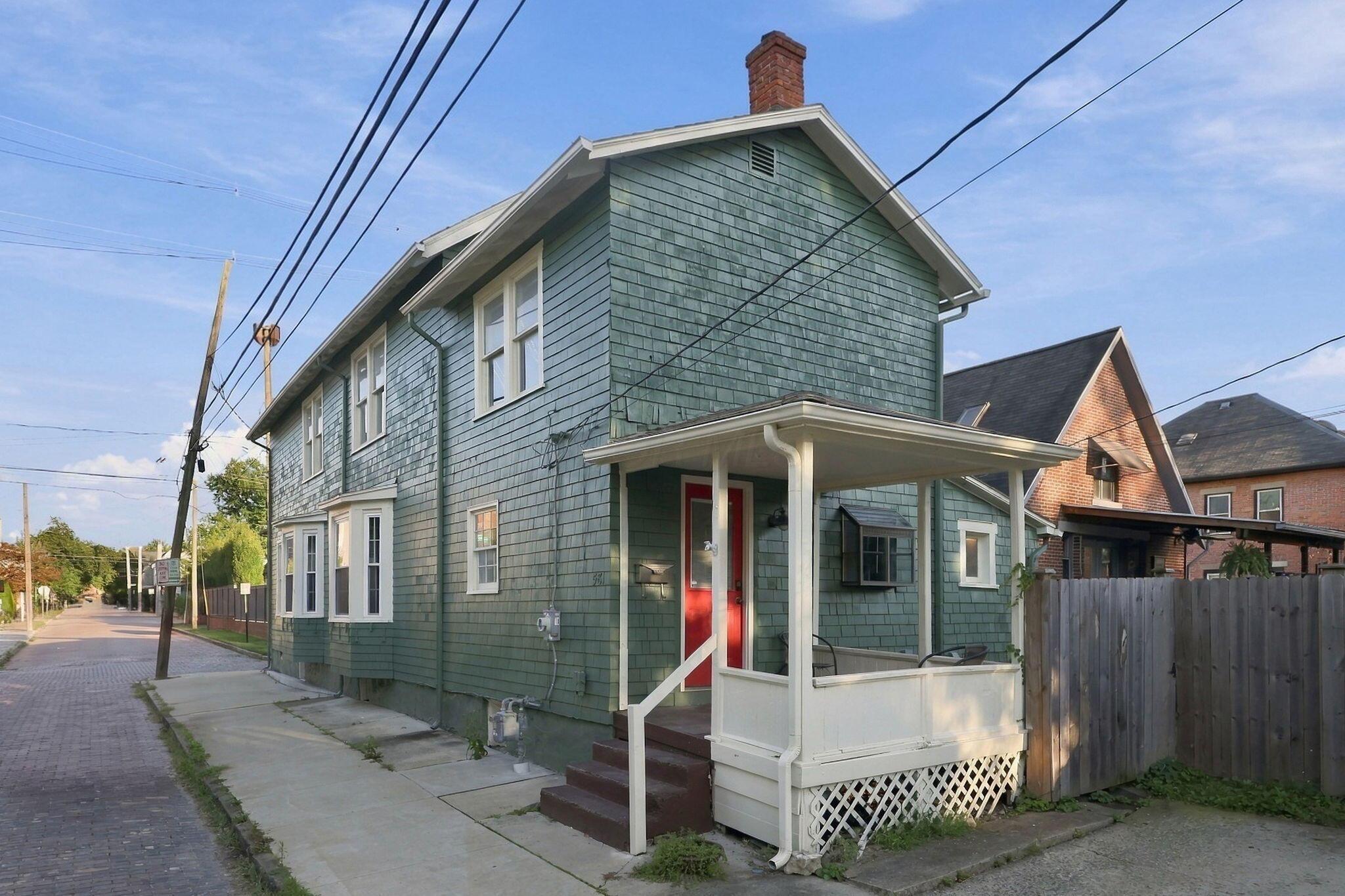 581 Lathrop Street — photo