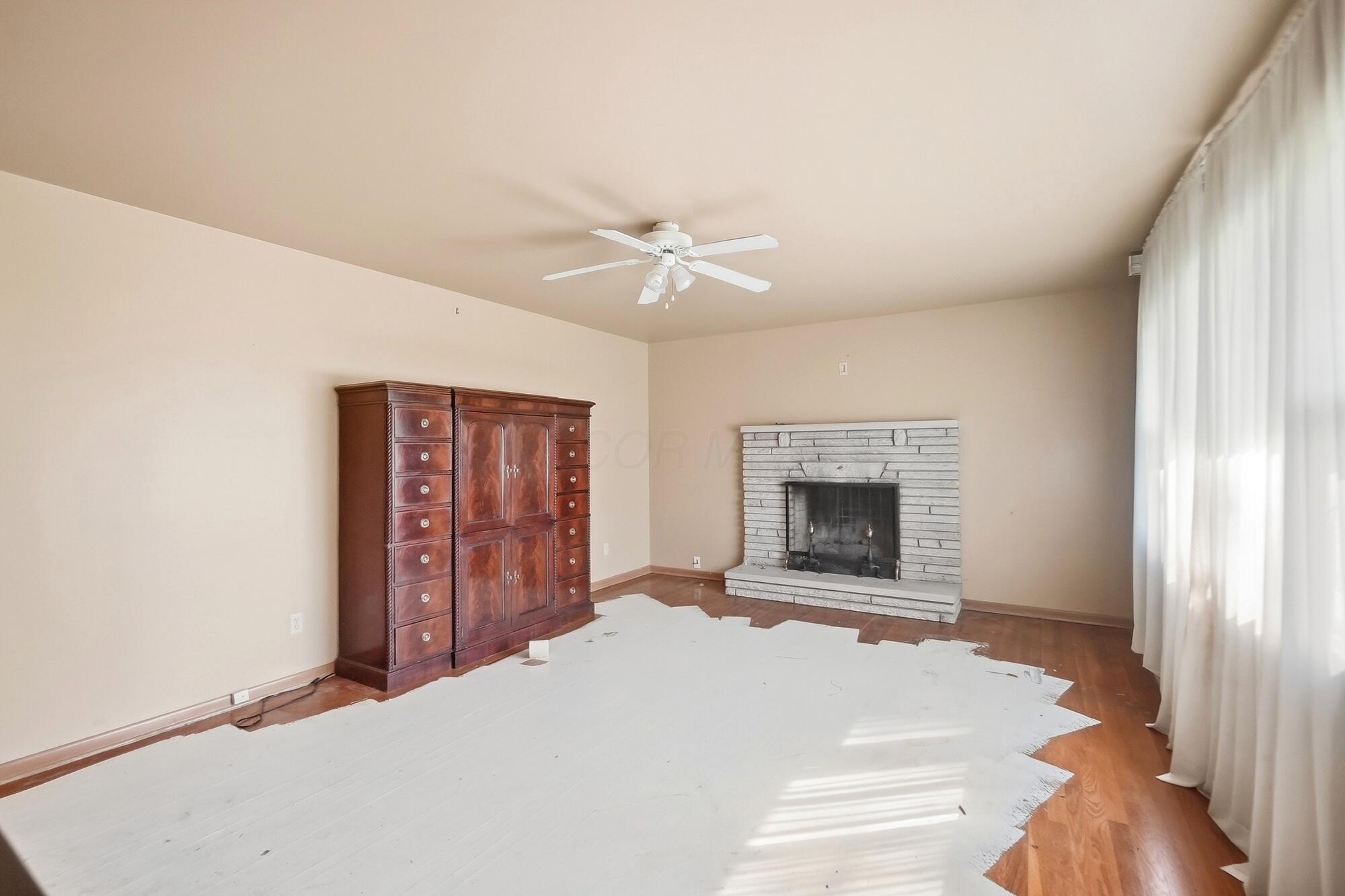 5600 Crawford Drive — photo