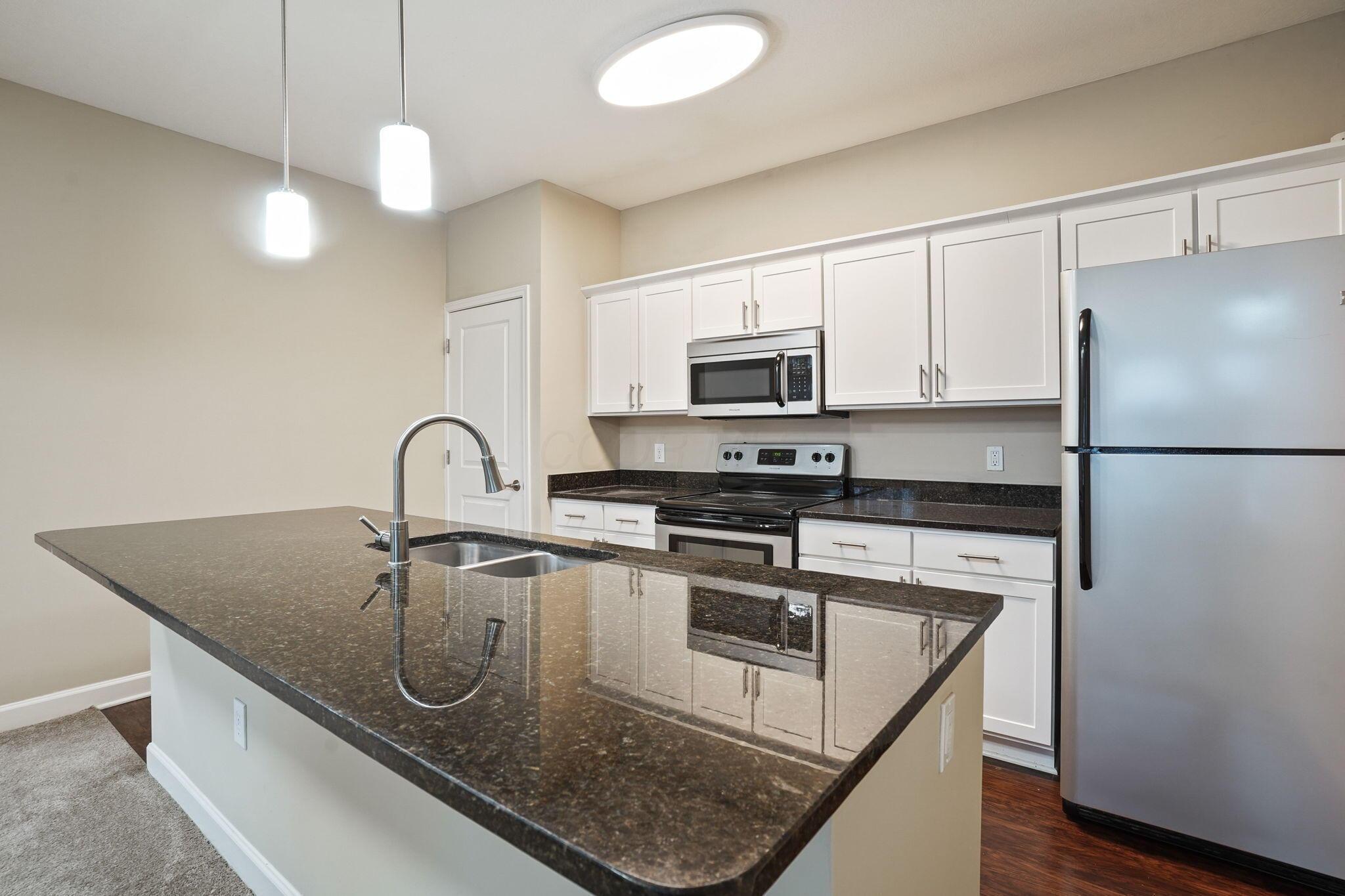 5145 Monterey Pine Lane — photo