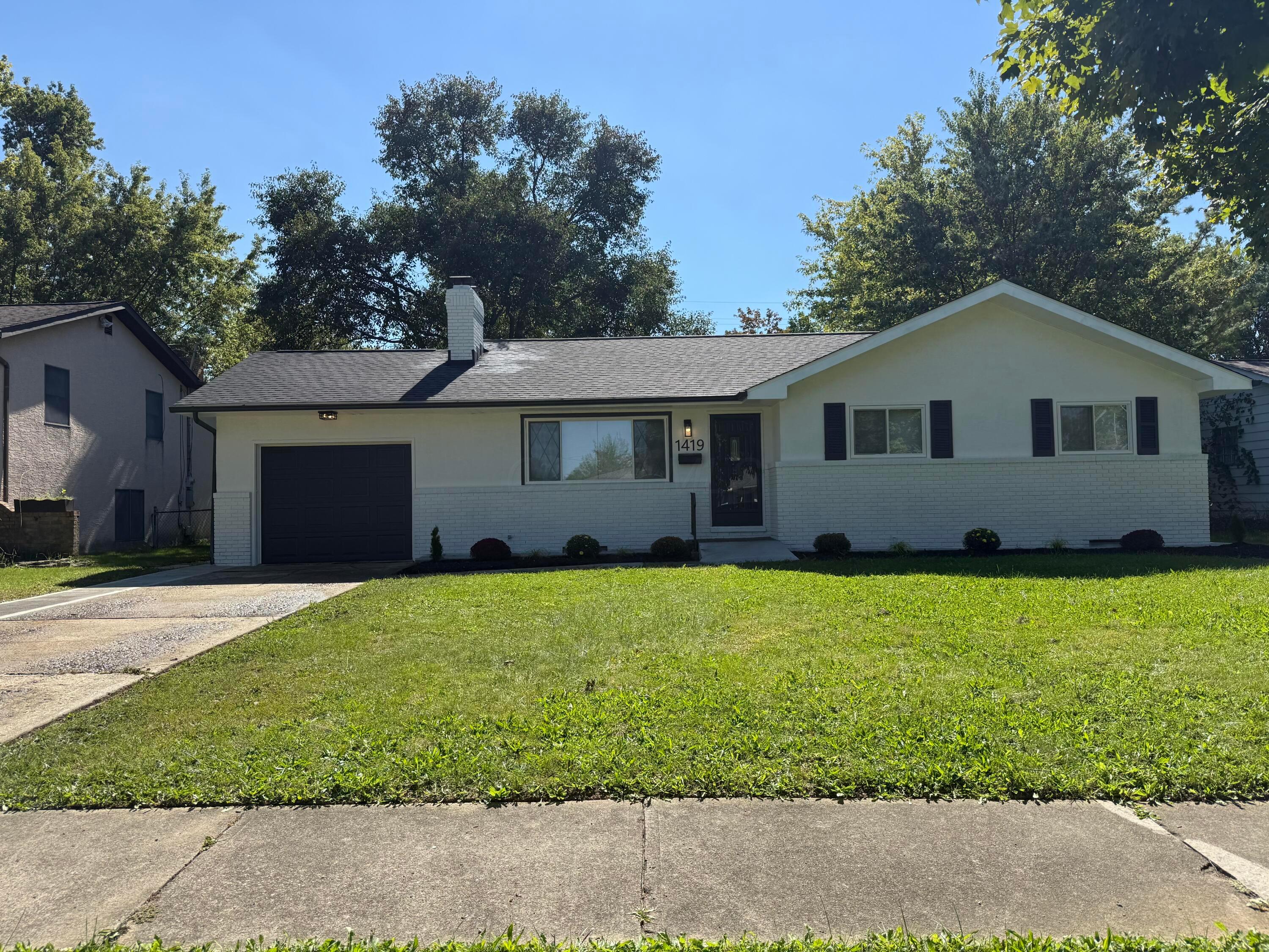 1419 Fahlander Drive S — photo