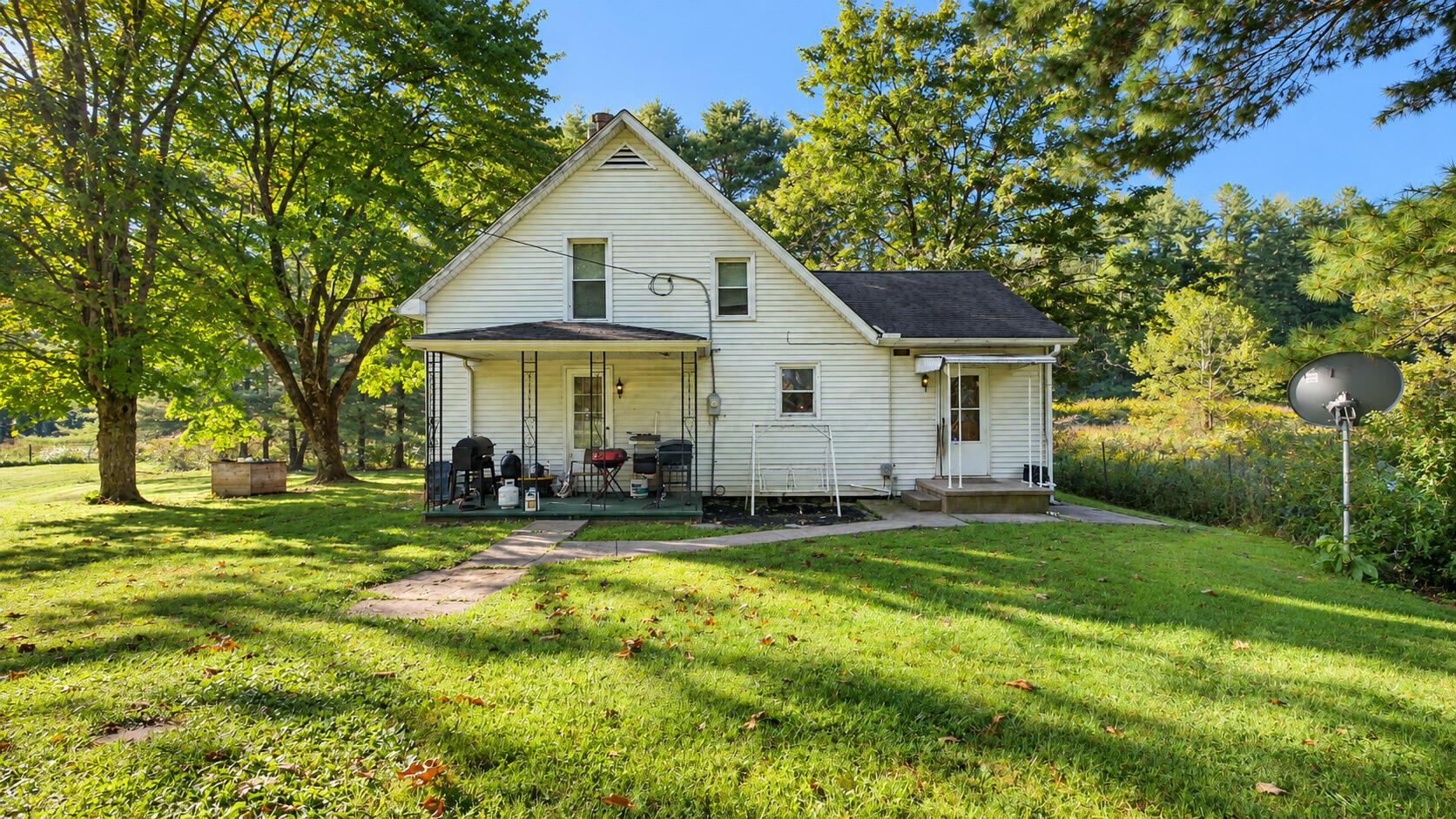 5681 Howard Price Lane — photo