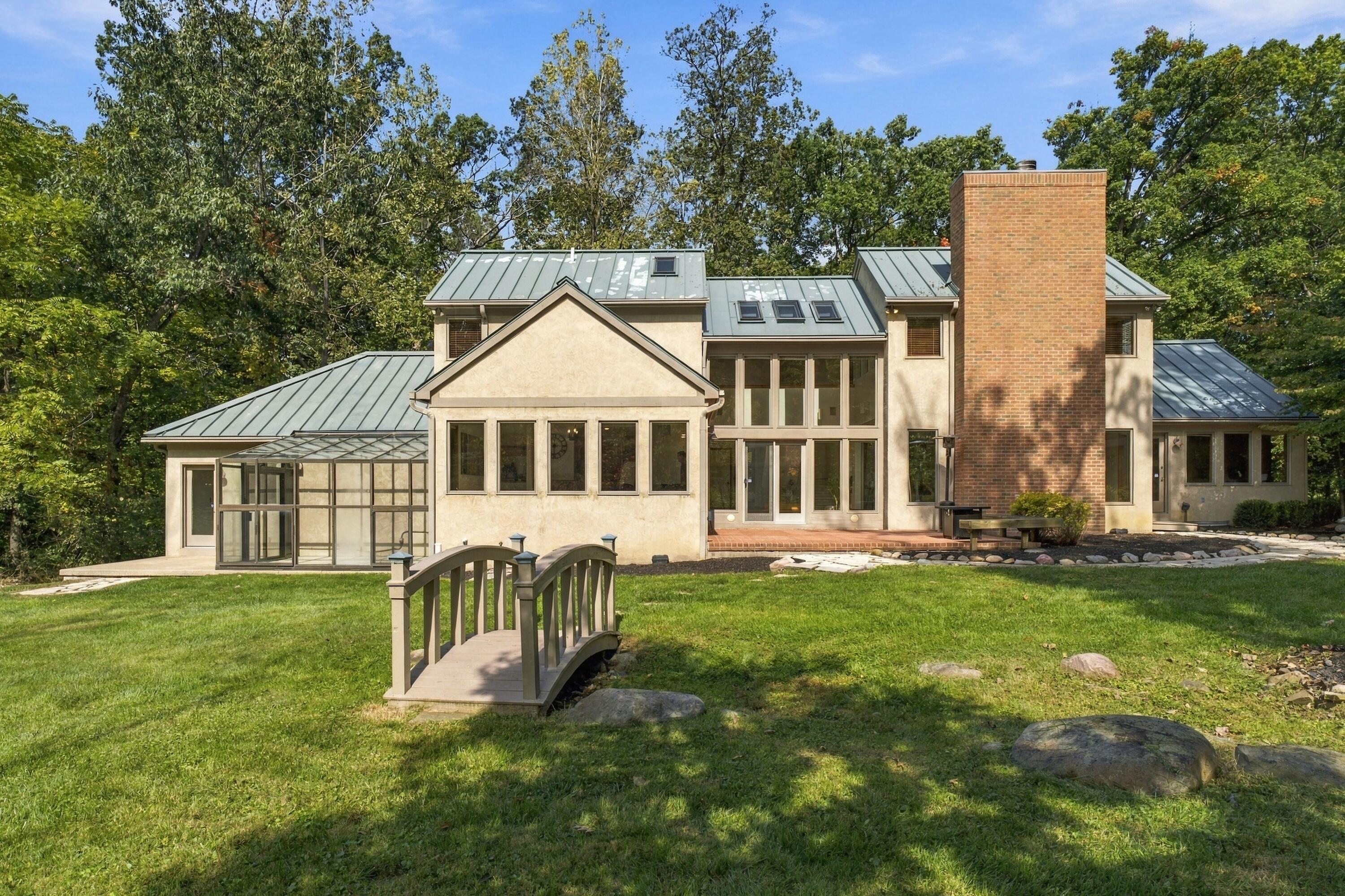 7077 Duncans Glen Drive — photo