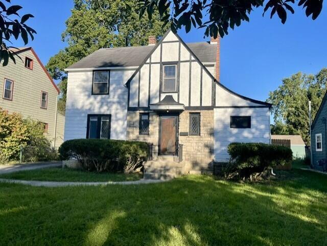 1008 S Cassingham Road — photo