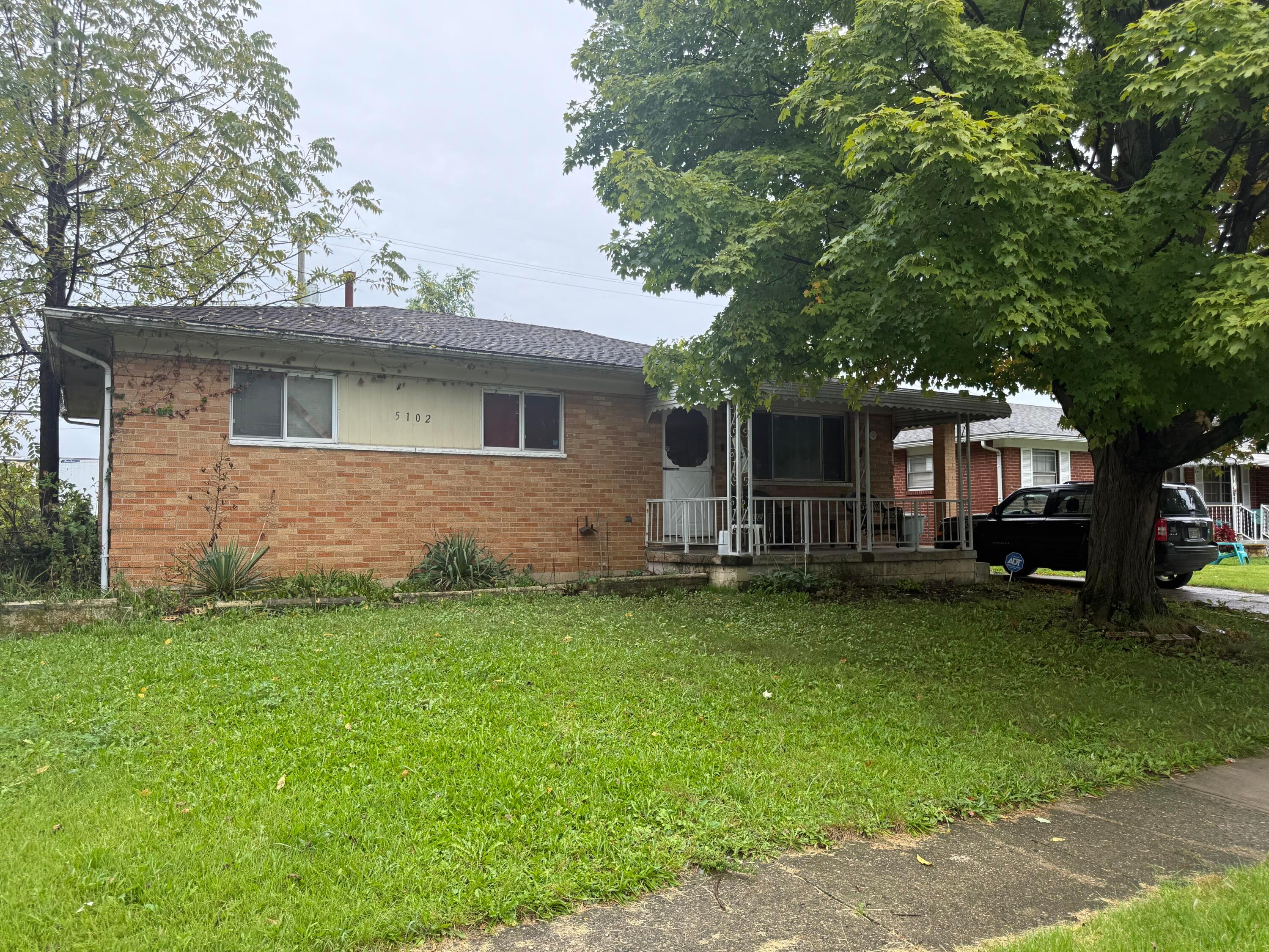5102 Justin Road — photo