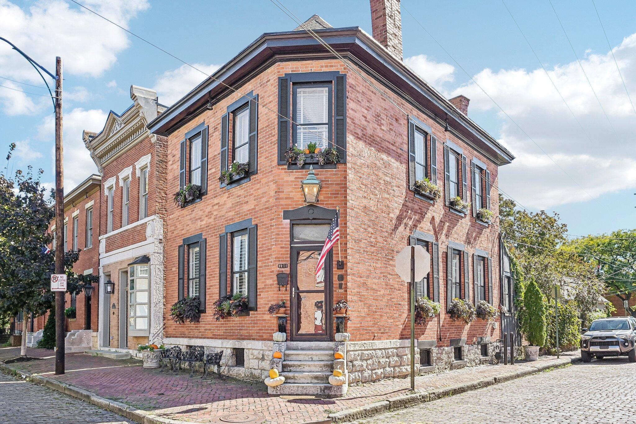 129 E Beck Street — photo