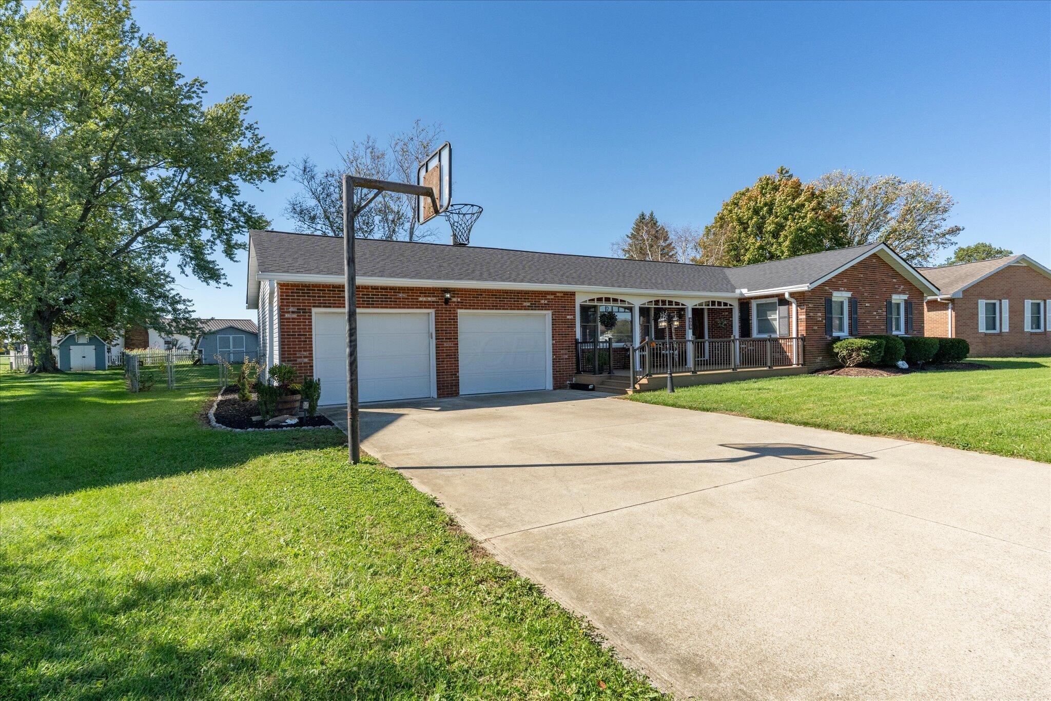 609 Damon Drive — photo
