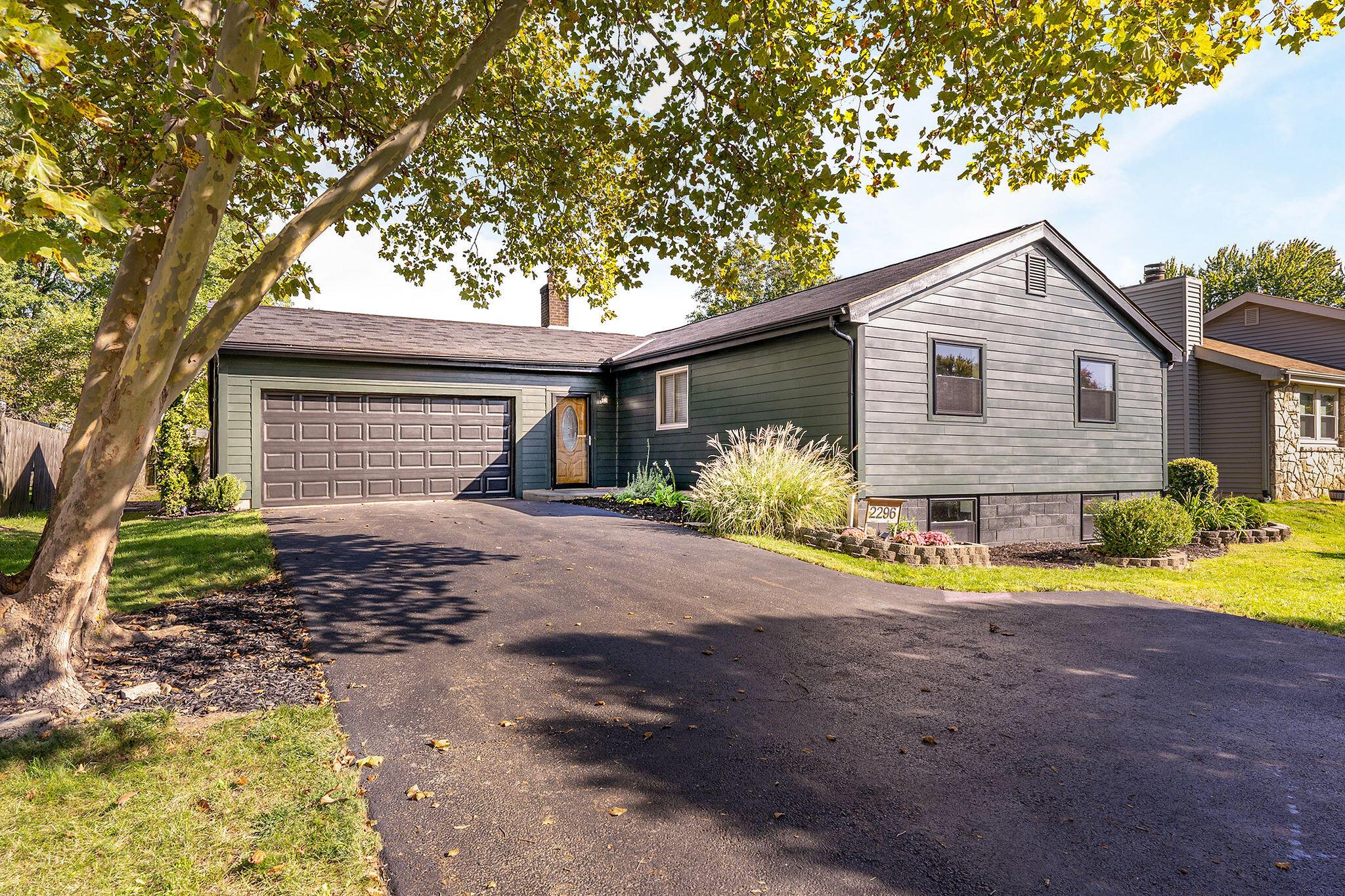 2296 Summit View Road — photo
