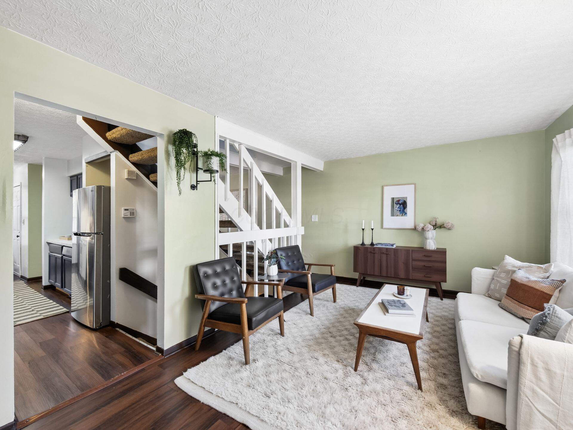 2295 Laurelwood Drive — photo
