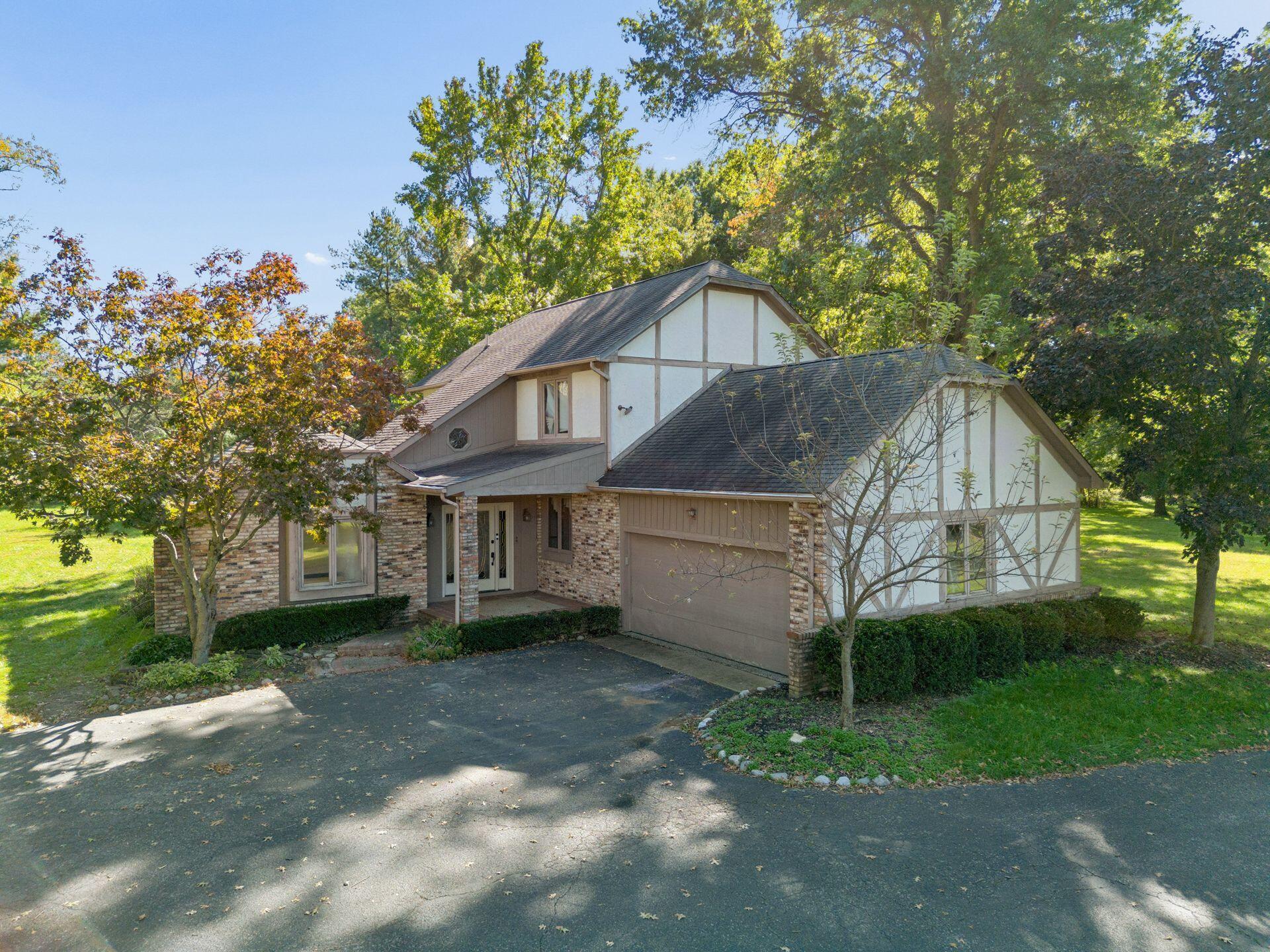 3049 Brookview Drive — photo