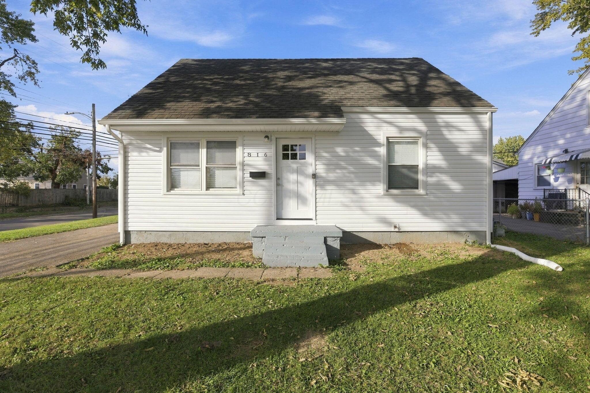 816 Wainwright Drive — photo