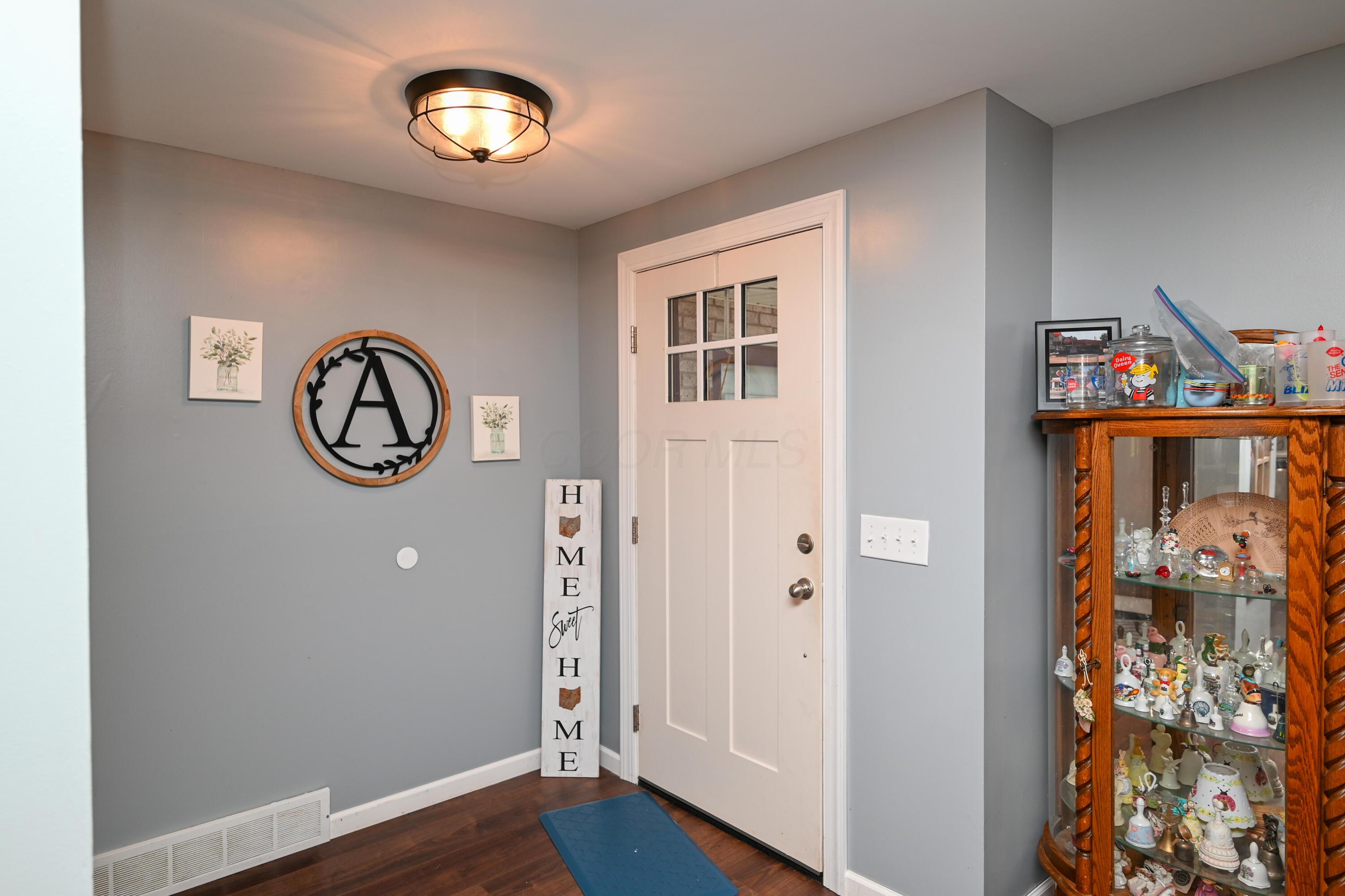 447 Edgefield Drive — photo