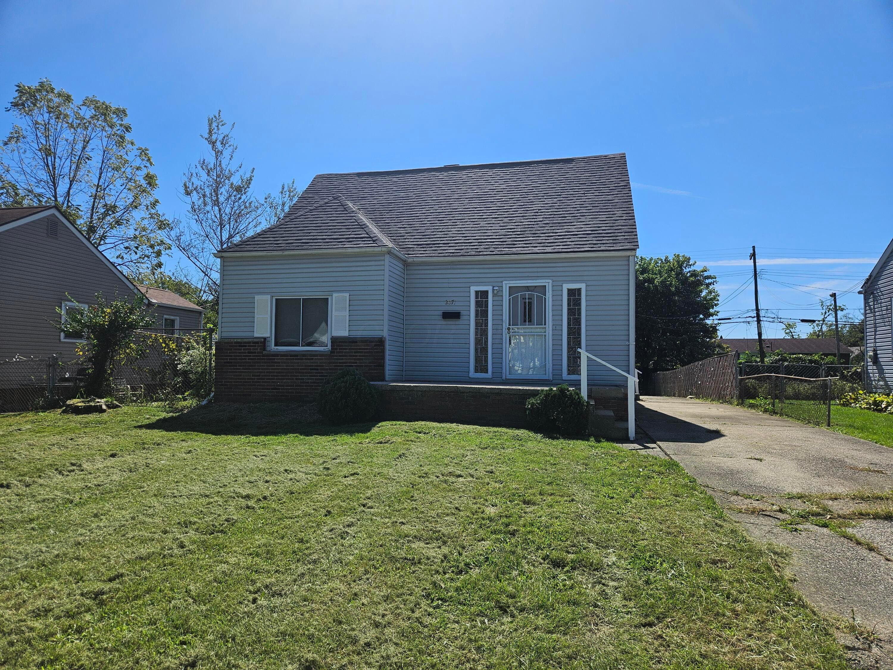 2071 Argyle Drive — photo