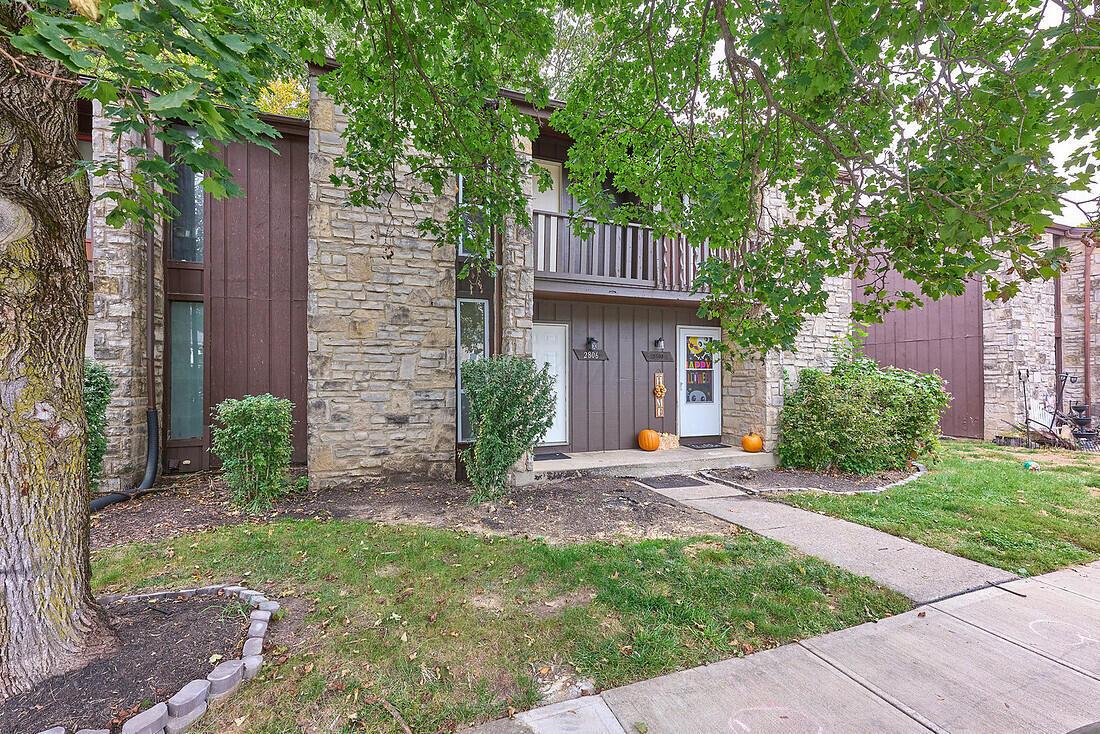 2806 Stonehenge Drive — photo