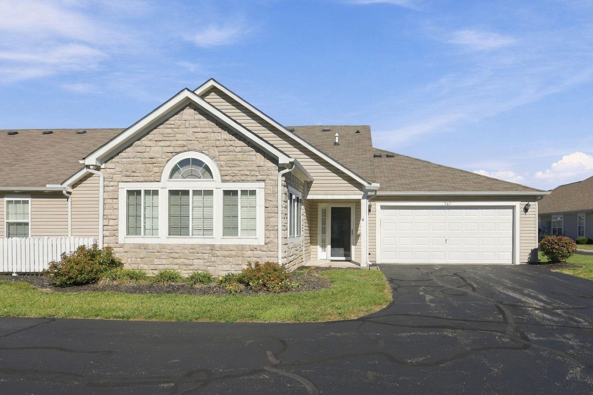 963 Governors Circle — photo