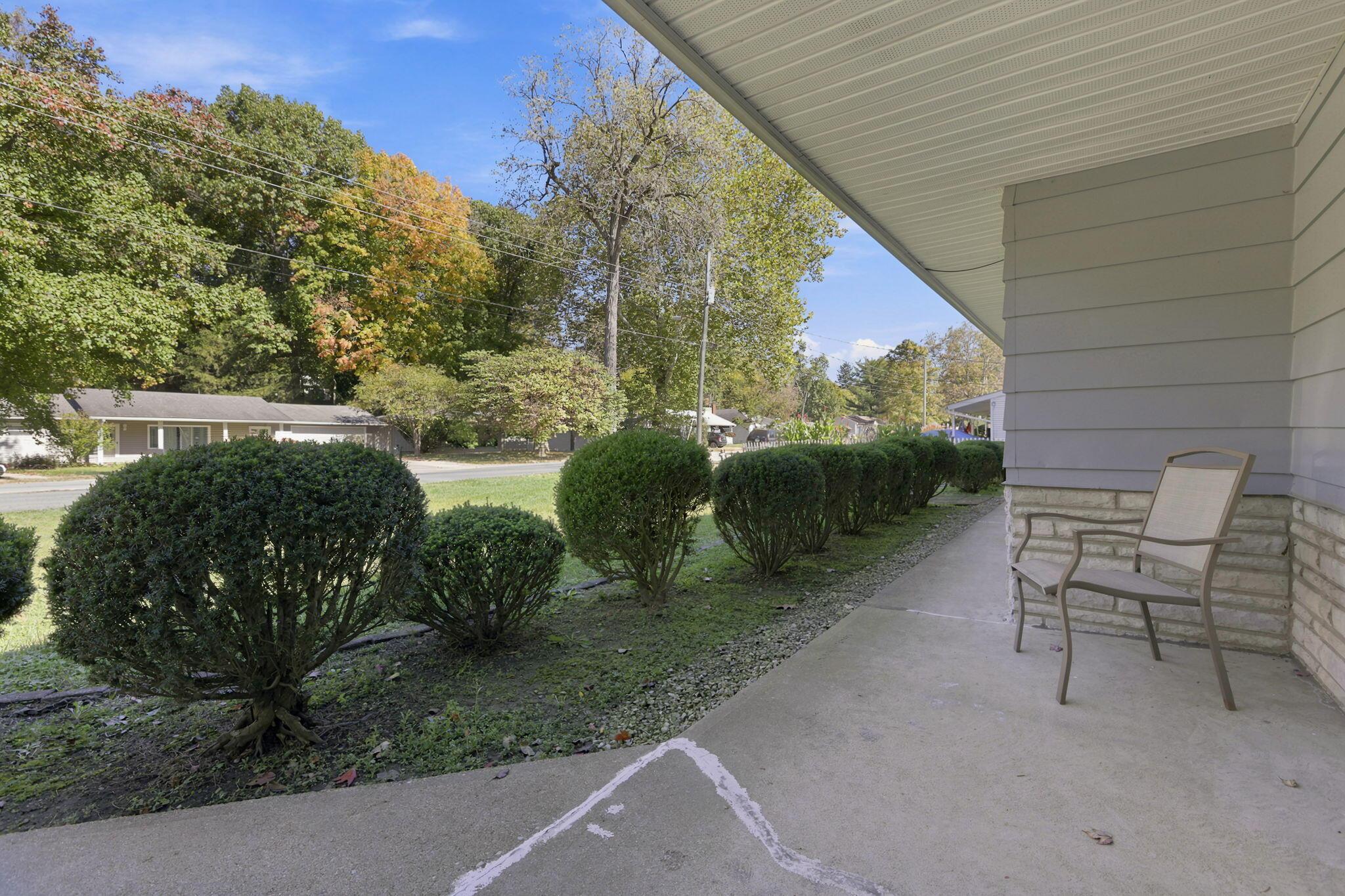 1252 E Allen Street — photo