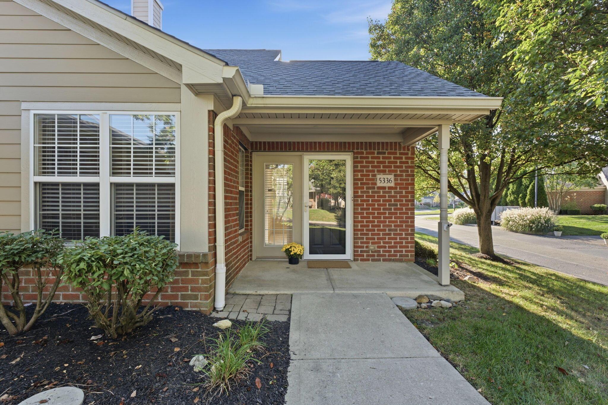 5336 Nottinghamshire Lane — photo