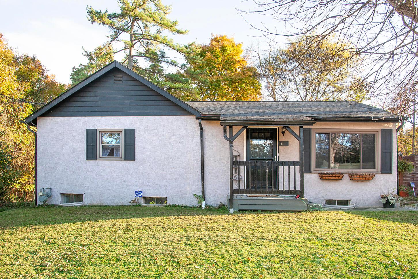 131 W Mohawk Drive — photo