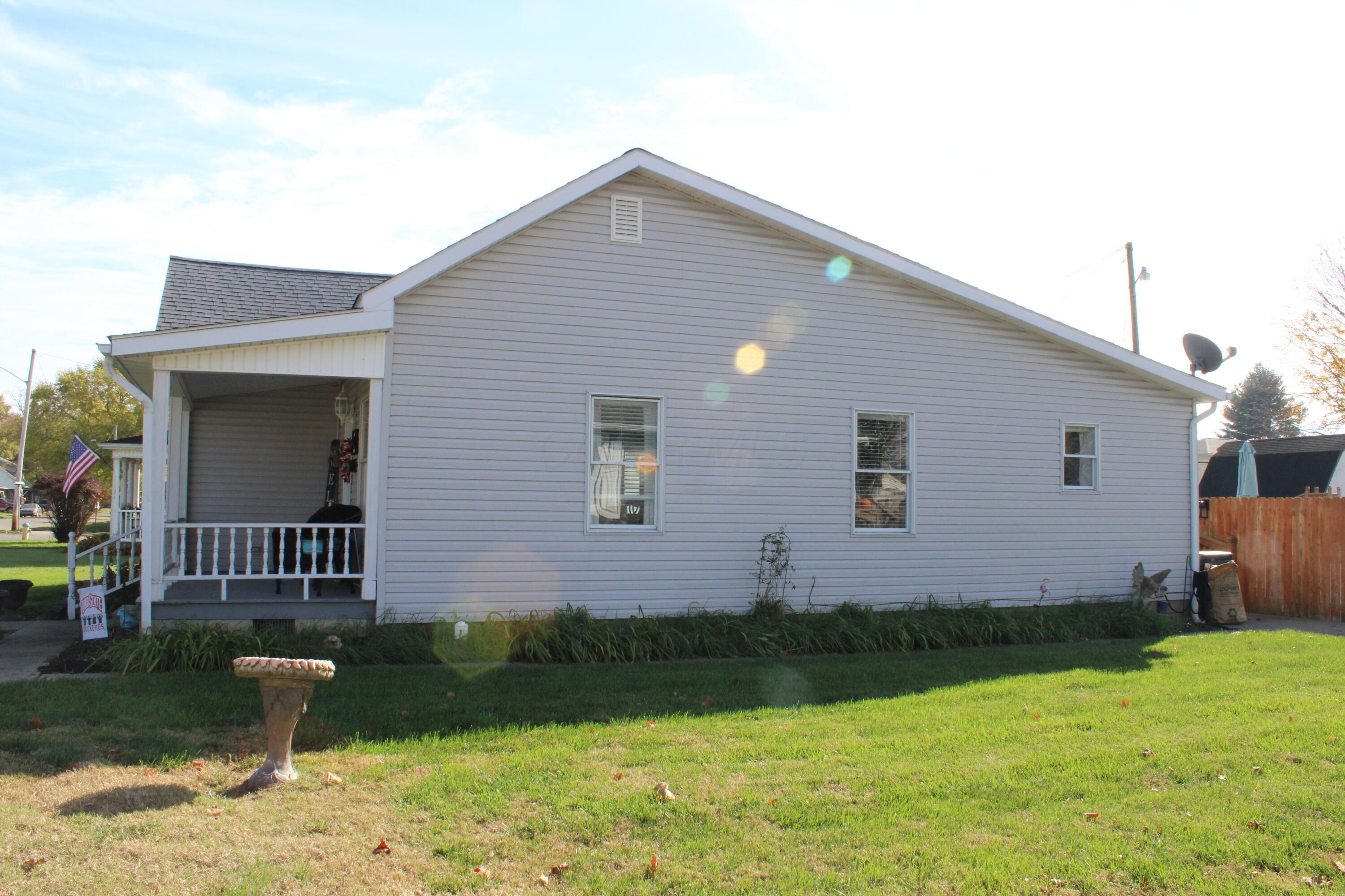 483 E Hunter Street, Logan, OH 43138 — photo 3