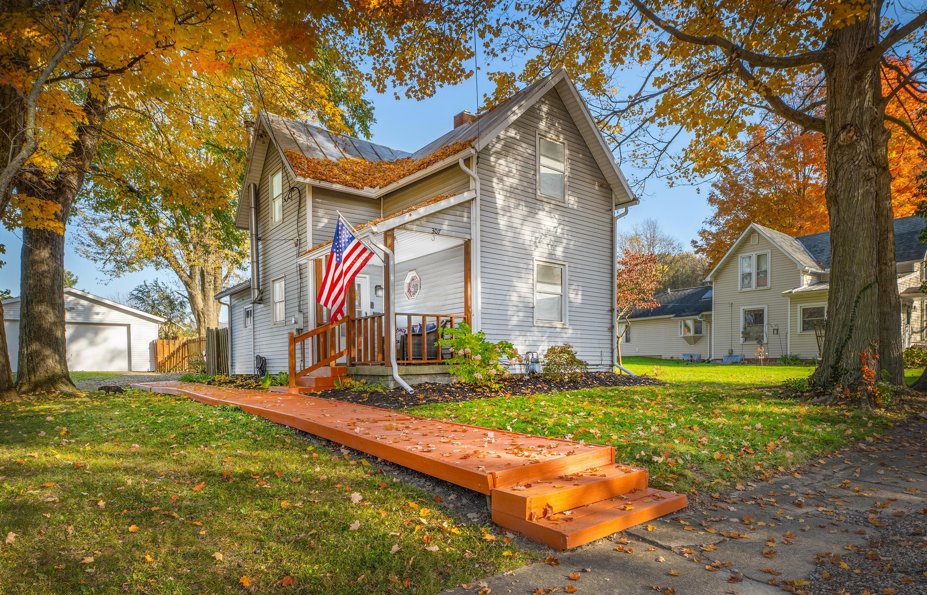 307 Locust Street — photo