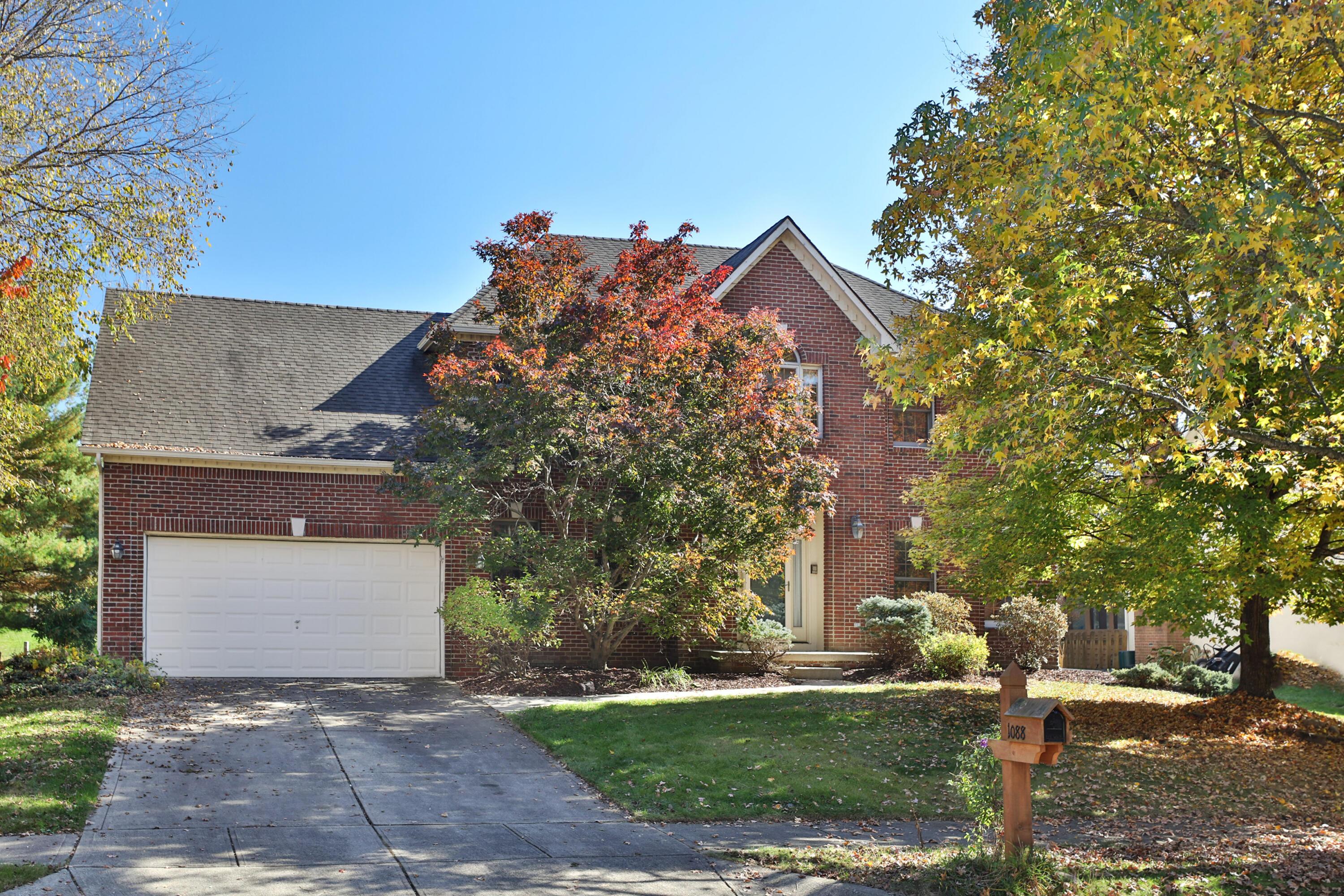 1088 Lake Point — photo
