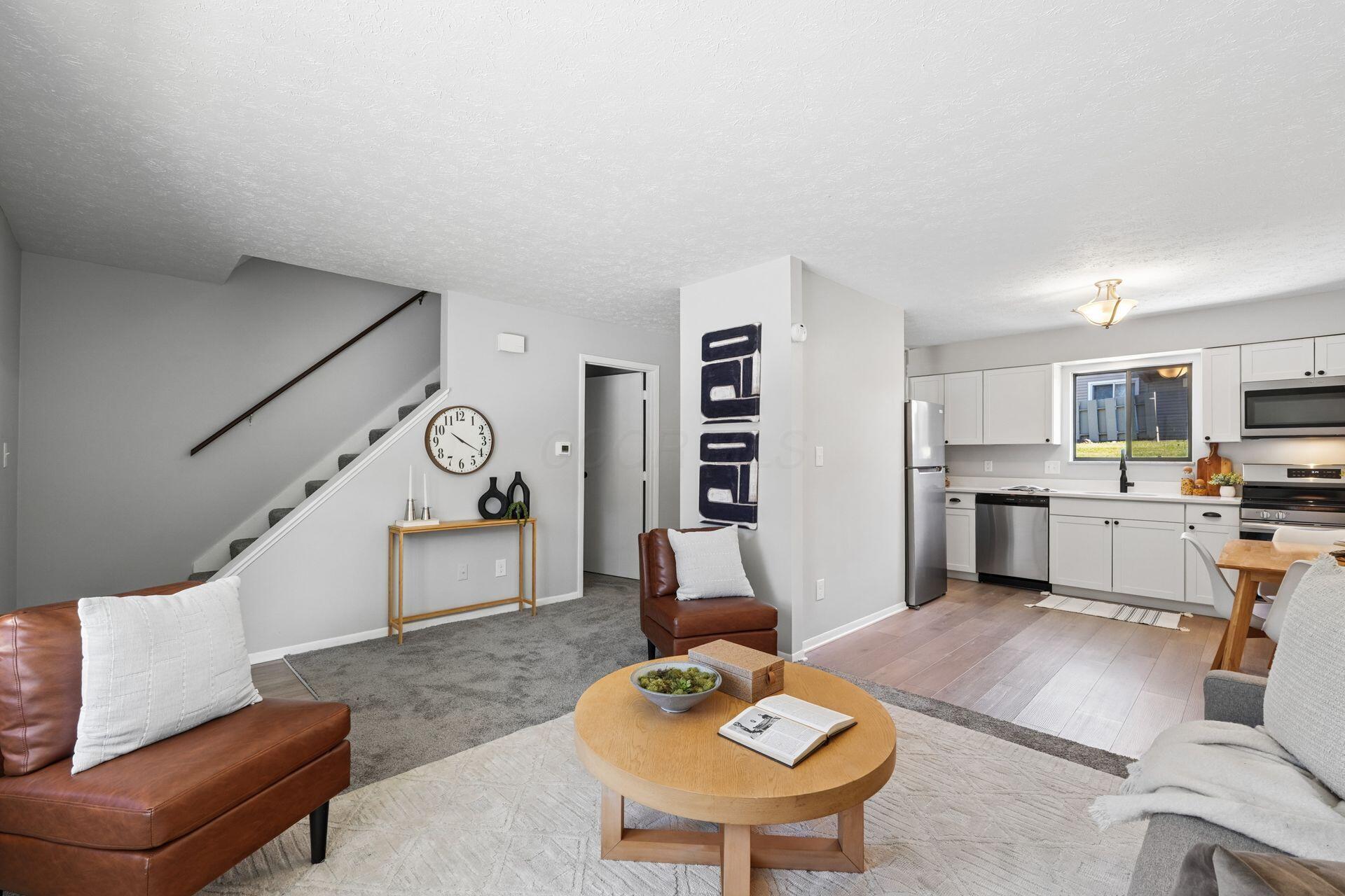 1440 Londondale Parkway, C2 — photo