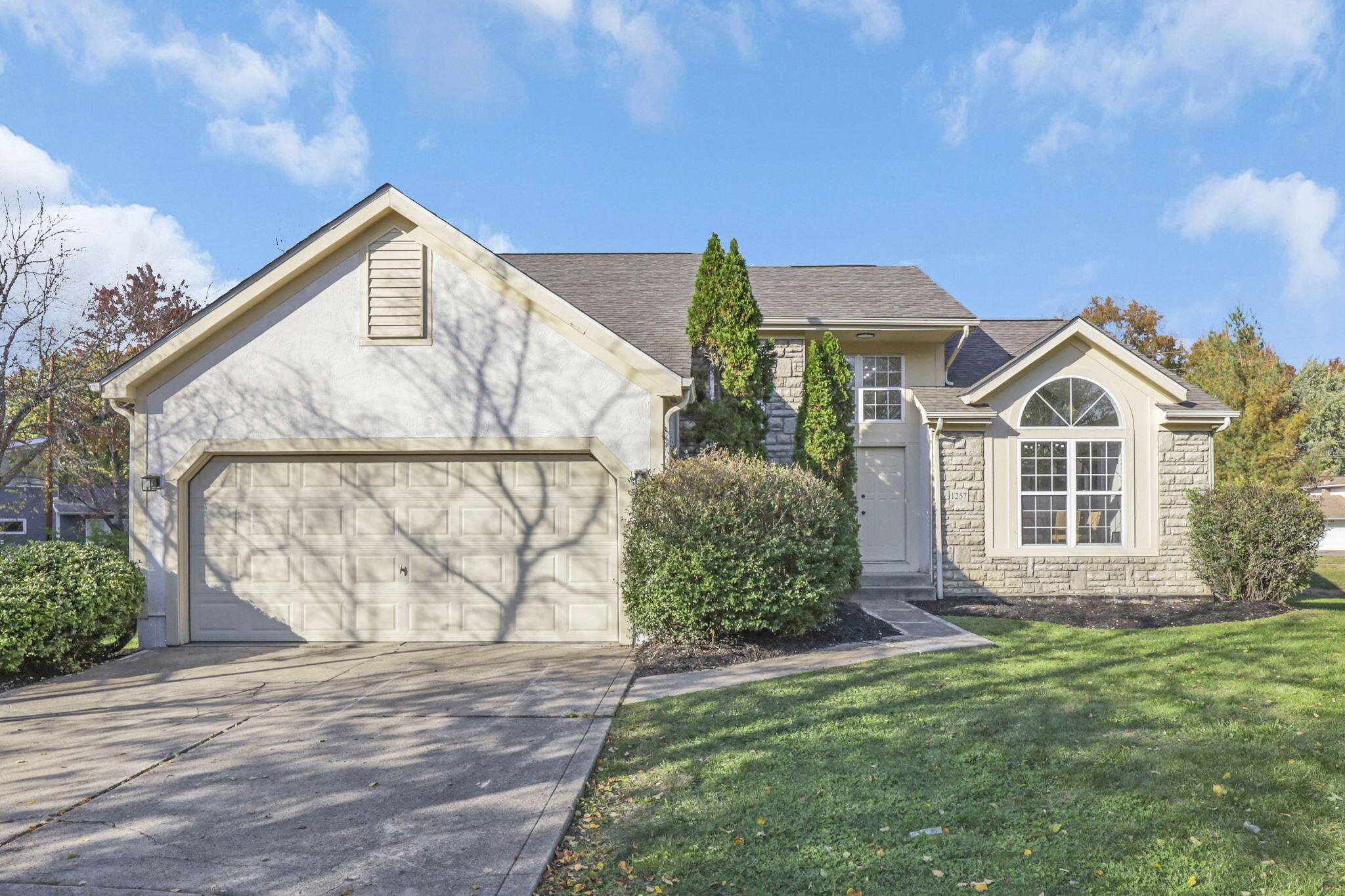 1257 Flagstone Square — photo