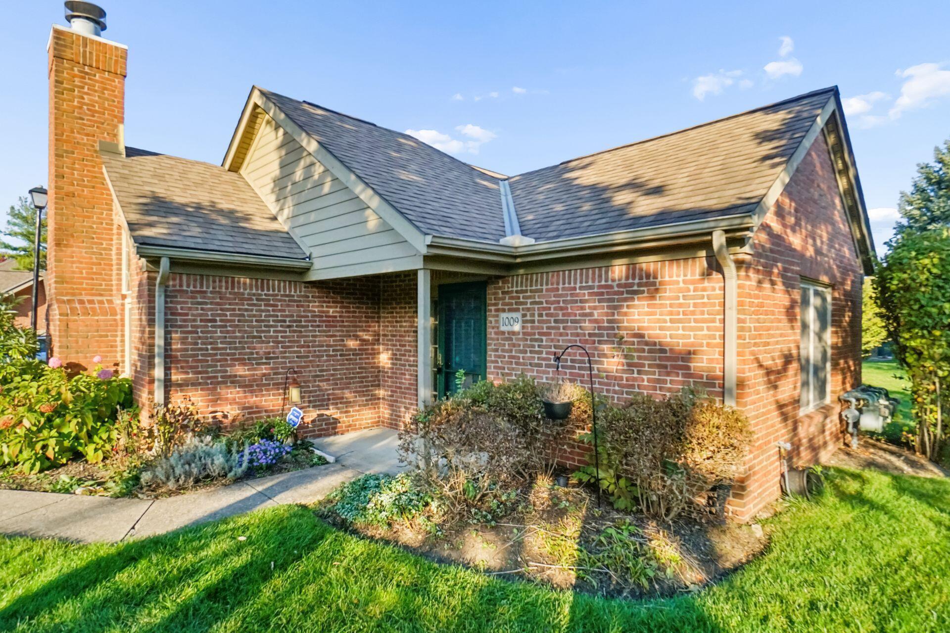 1009 Willow Bluff Drive — photo