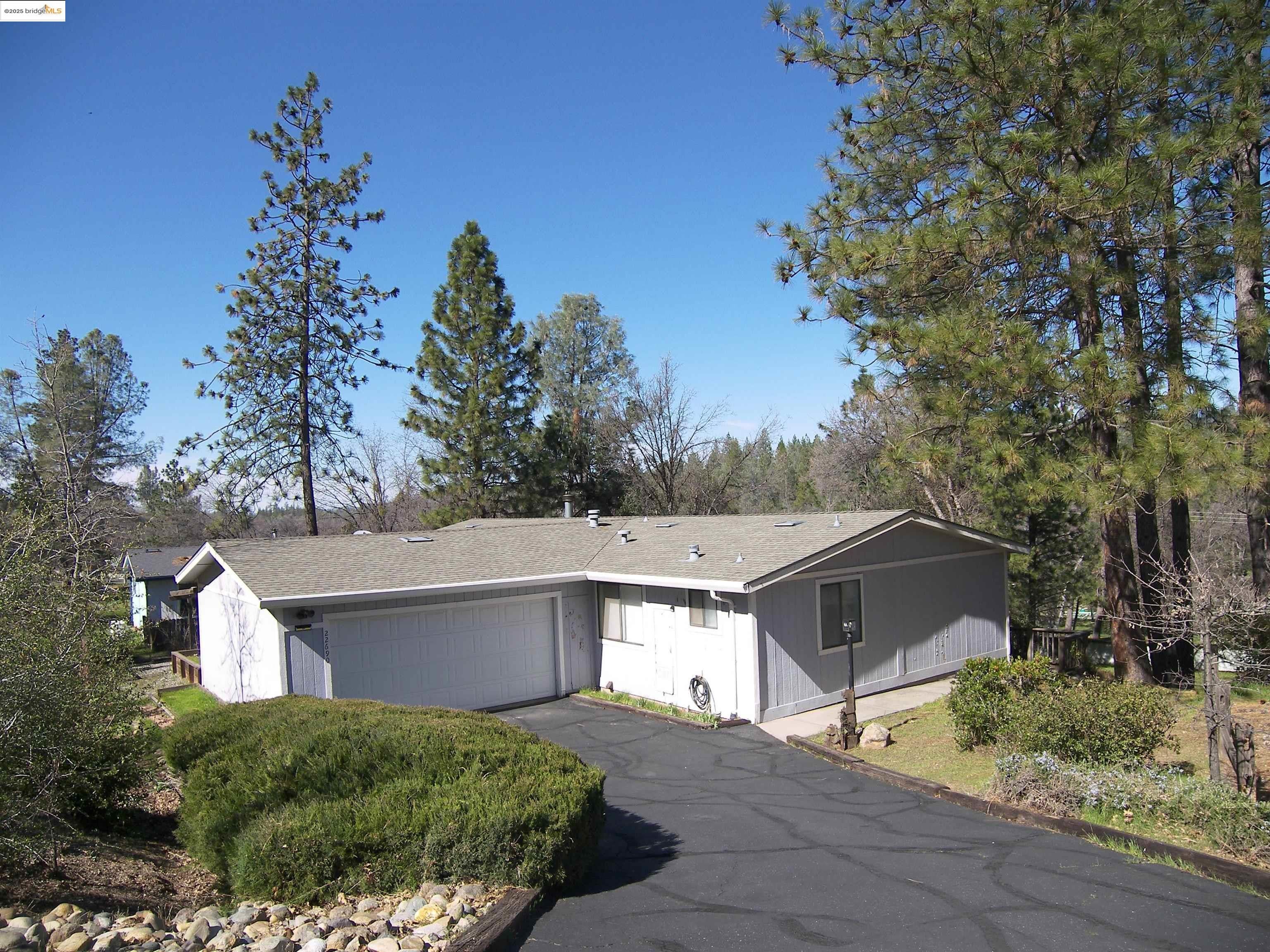 22690 Hidden Hollow Rd. — photo