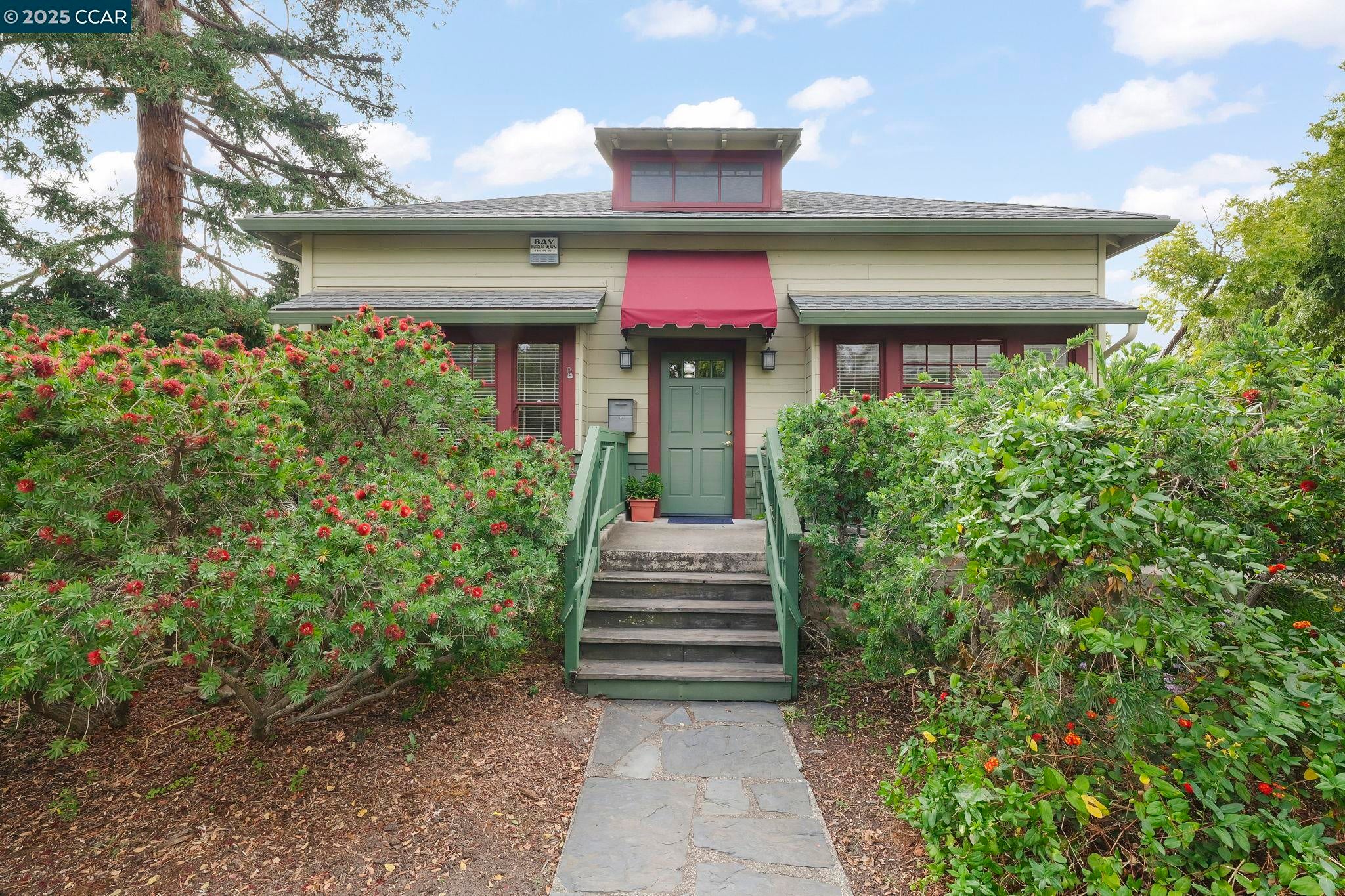 1004 Court St — photo
