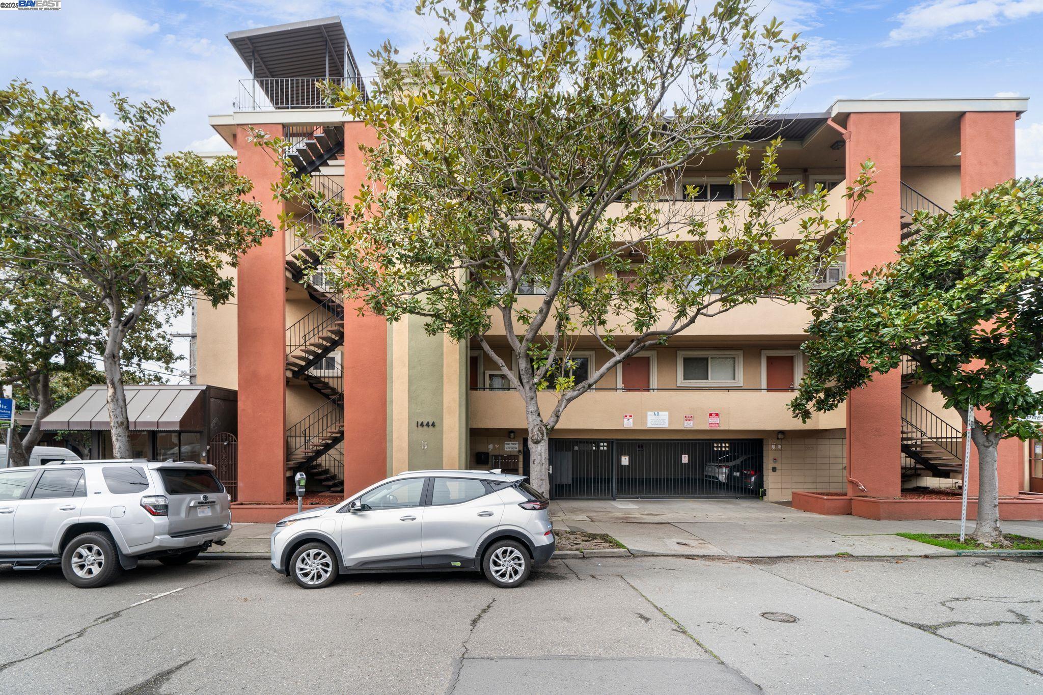 1444 Walnut St, Berkeley, CA 94709