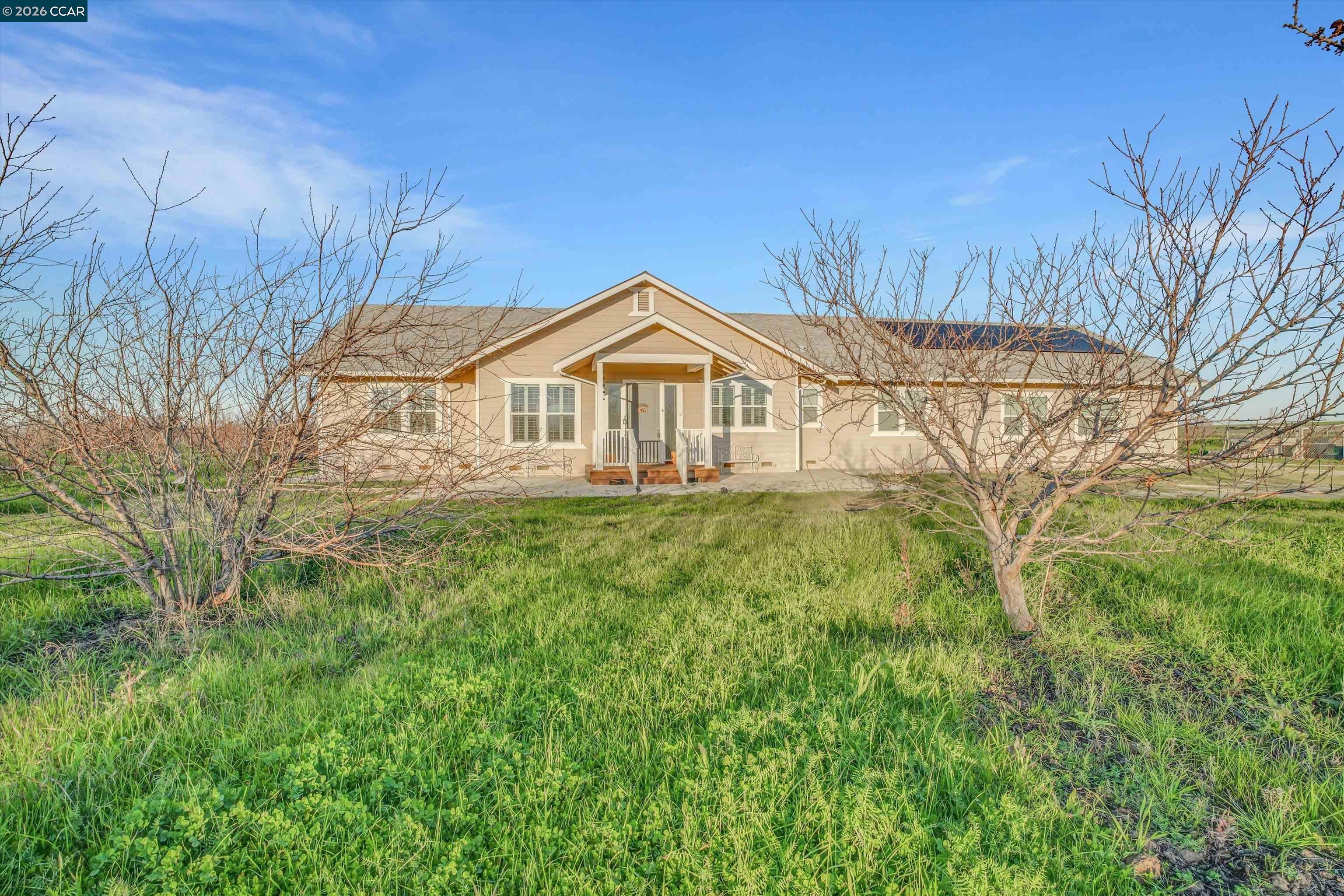 7760 Byron Hwy — photo
