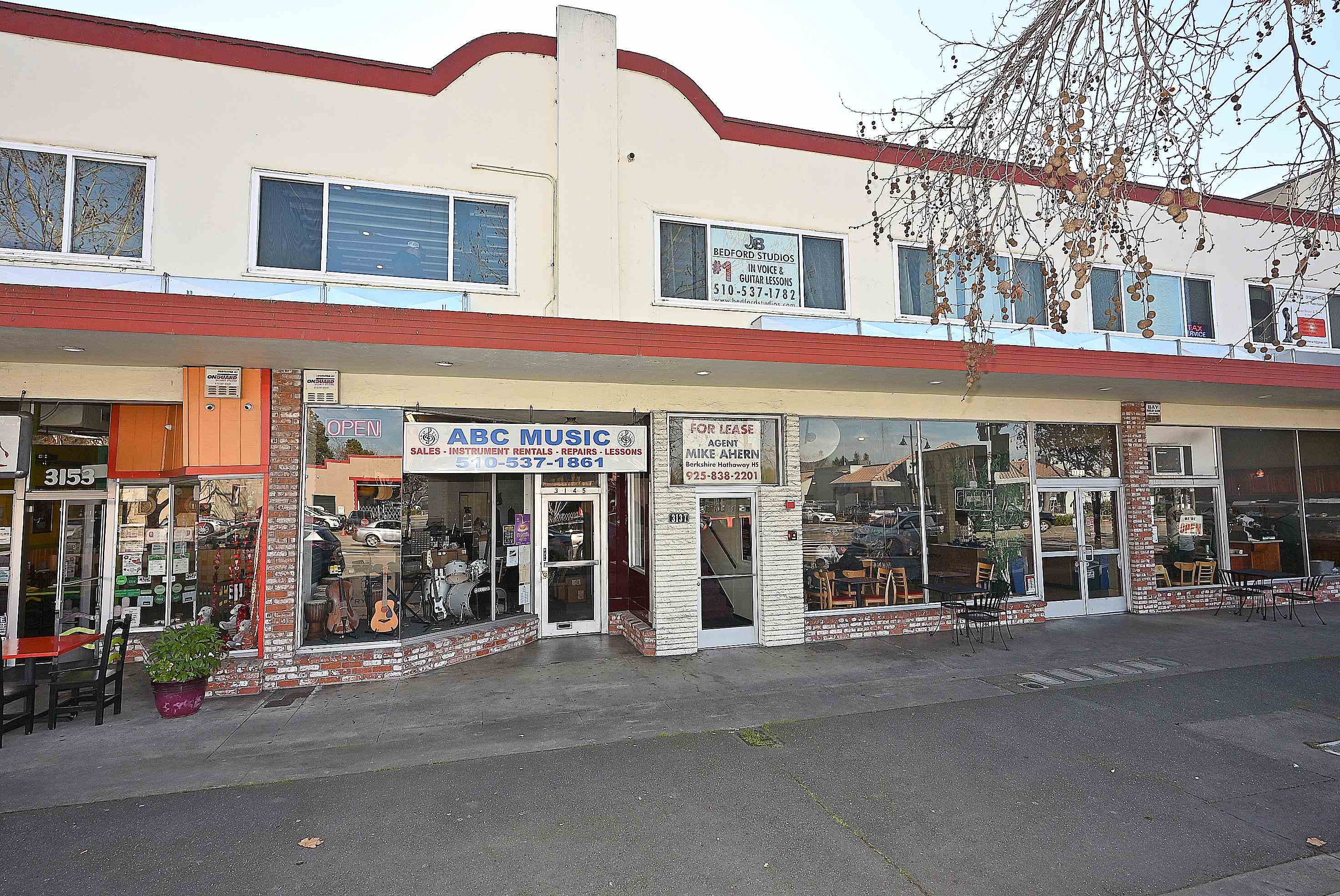 3137 Castro Valley Blvd — photo